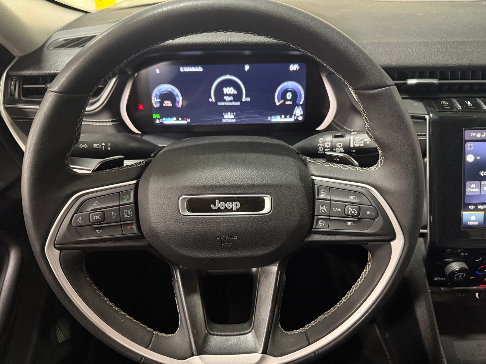 Thumbnail: 2023 Jeep Grand Cherokee L - 5