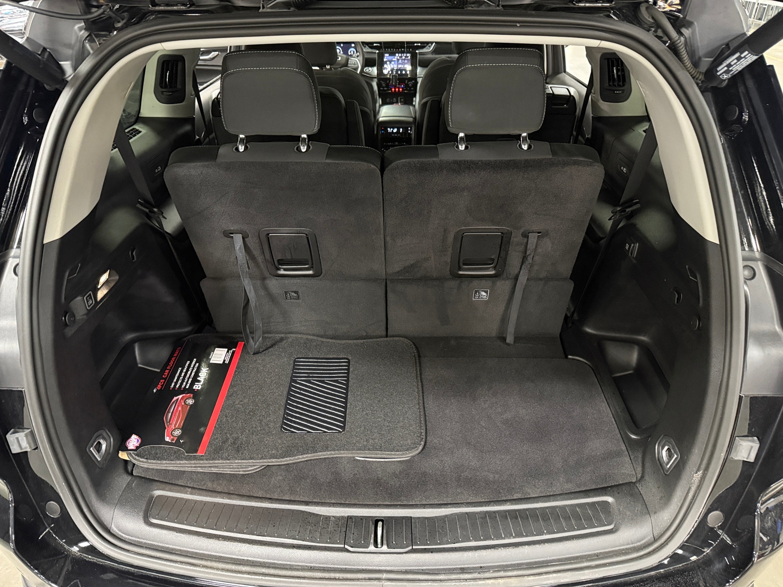 Thumbnail: 2023 Jeep Grand Cherokee L - 7