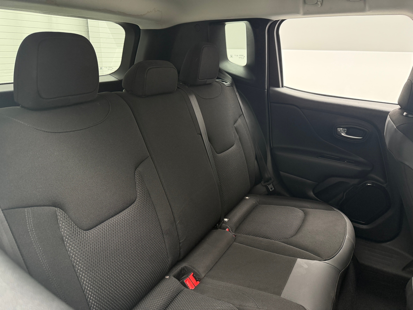 Thumbnail: 2018 Jeep Renegade - 6