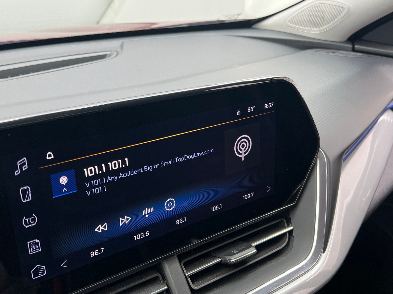 Thumbnail: 2025 Chevrolet Trax - 4