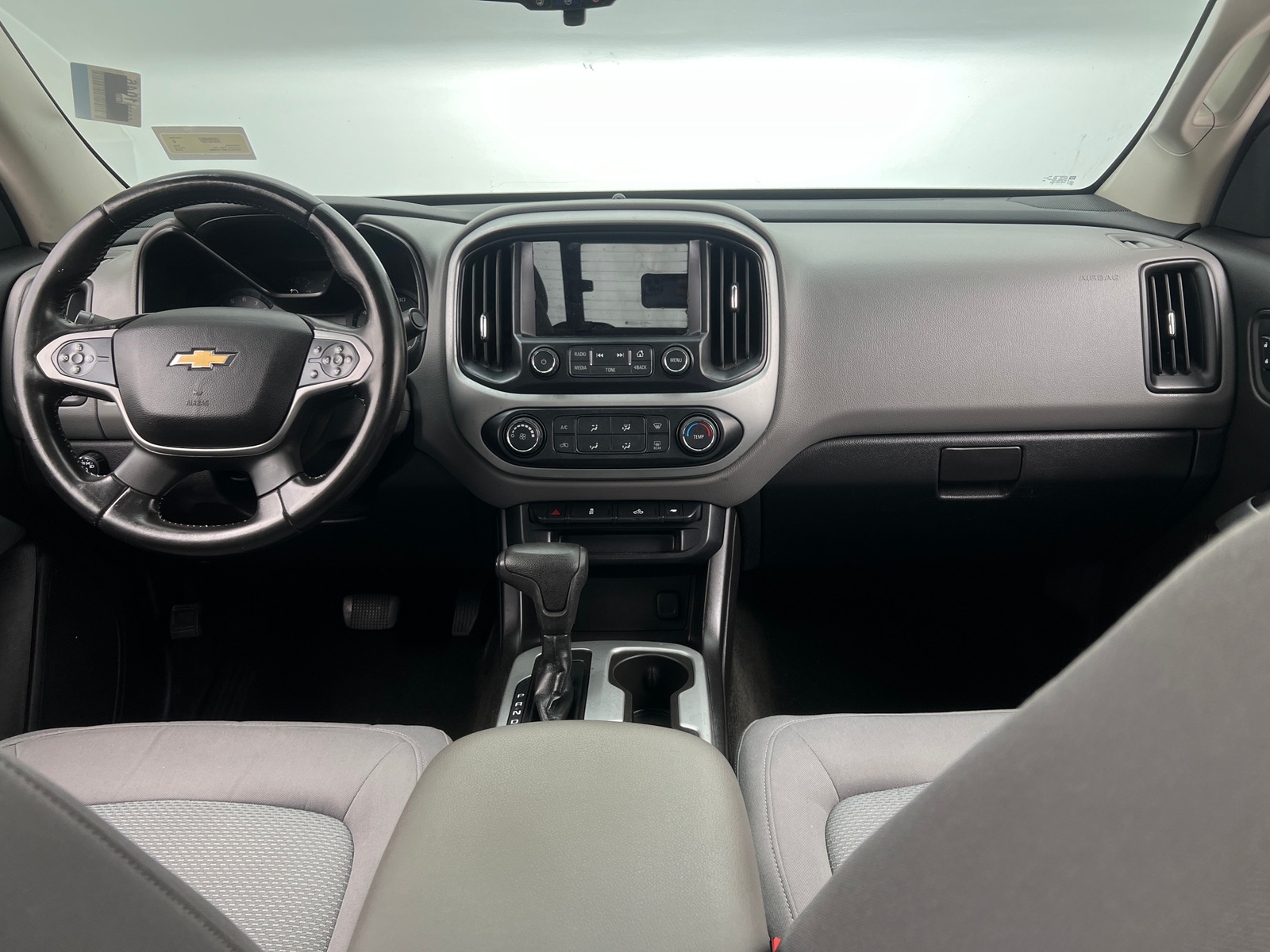 Thumbnail: 2016 Chevrolet Colorado - 3