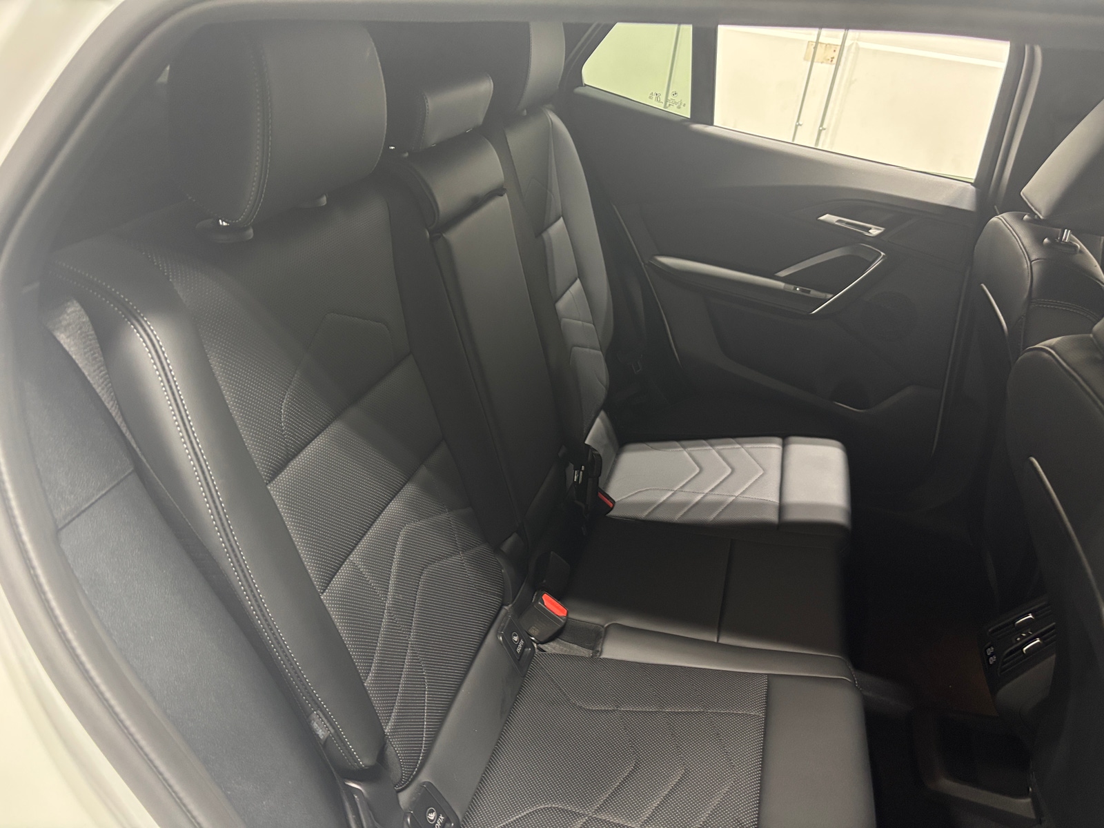 Thumbnail: 2025 BMW X2 - 5