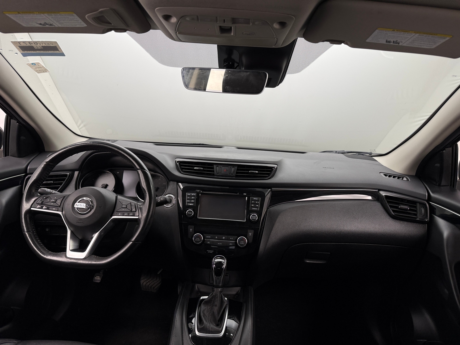 Thumbnail: 2018 Nissan Rogue Sport - 2