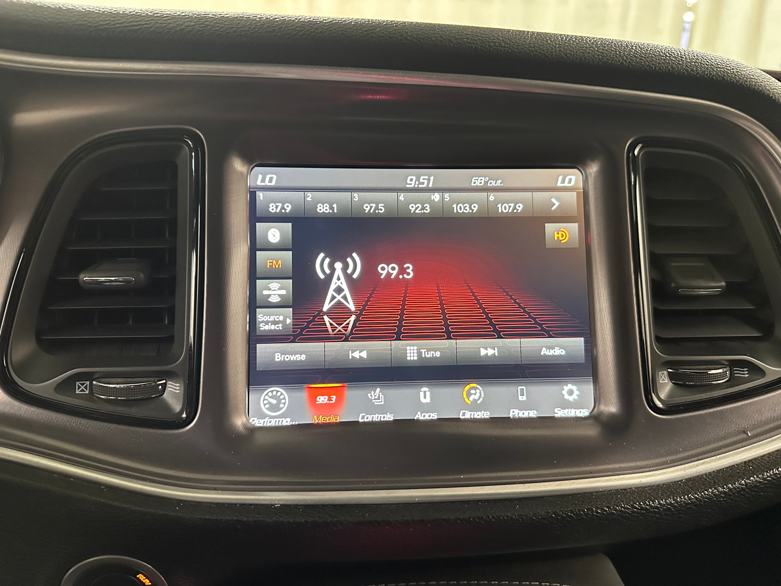 Thumbnail: 2019 Dodge Challenger - 2