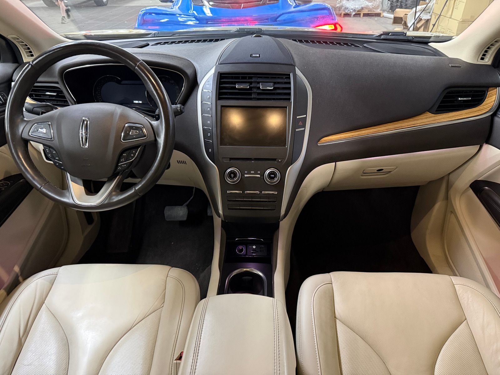 Thumbnail: 2015 Lincoln MKC - 2