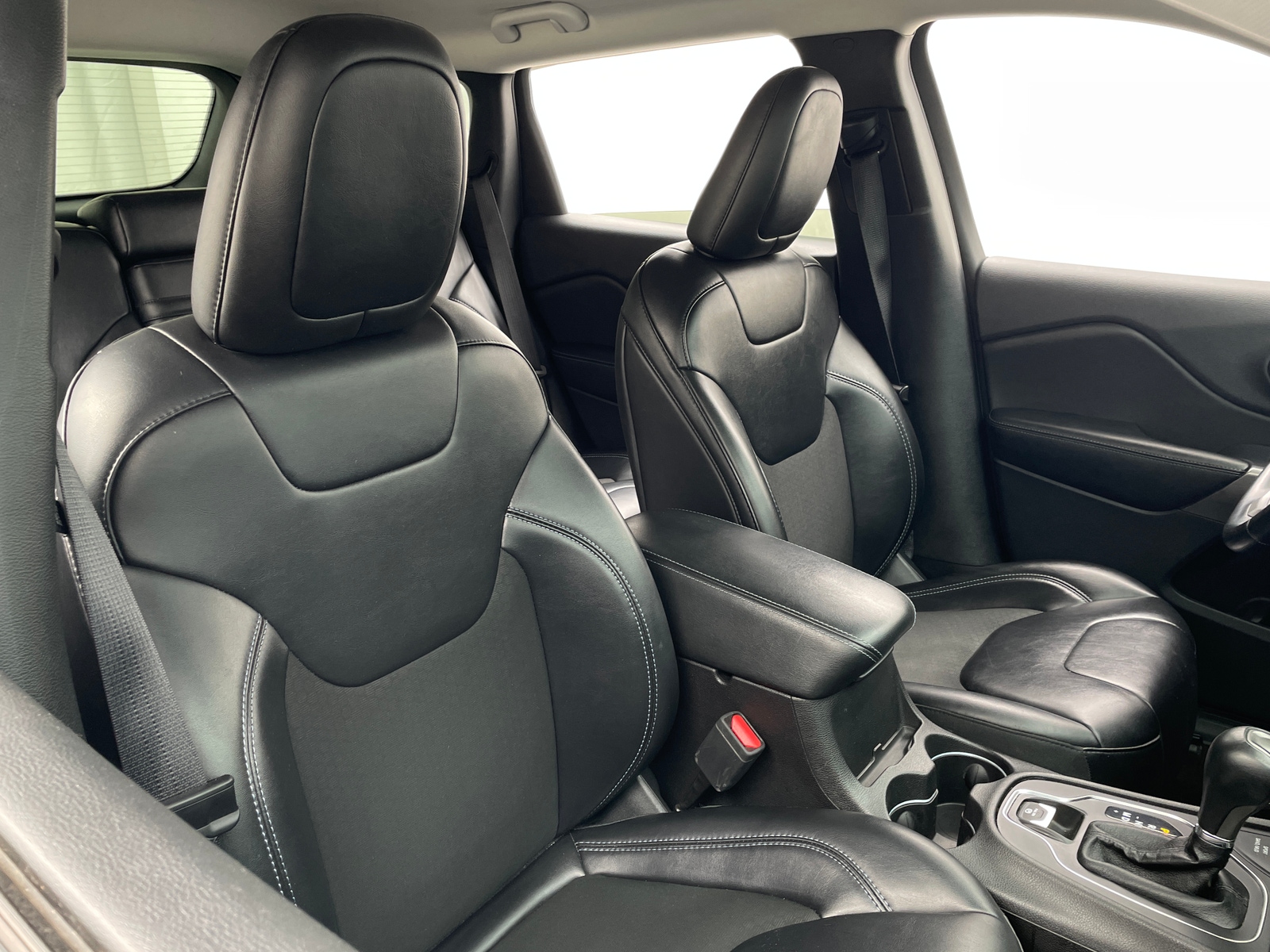 Thumbnail: 2019 Jeep Cherokee - 2