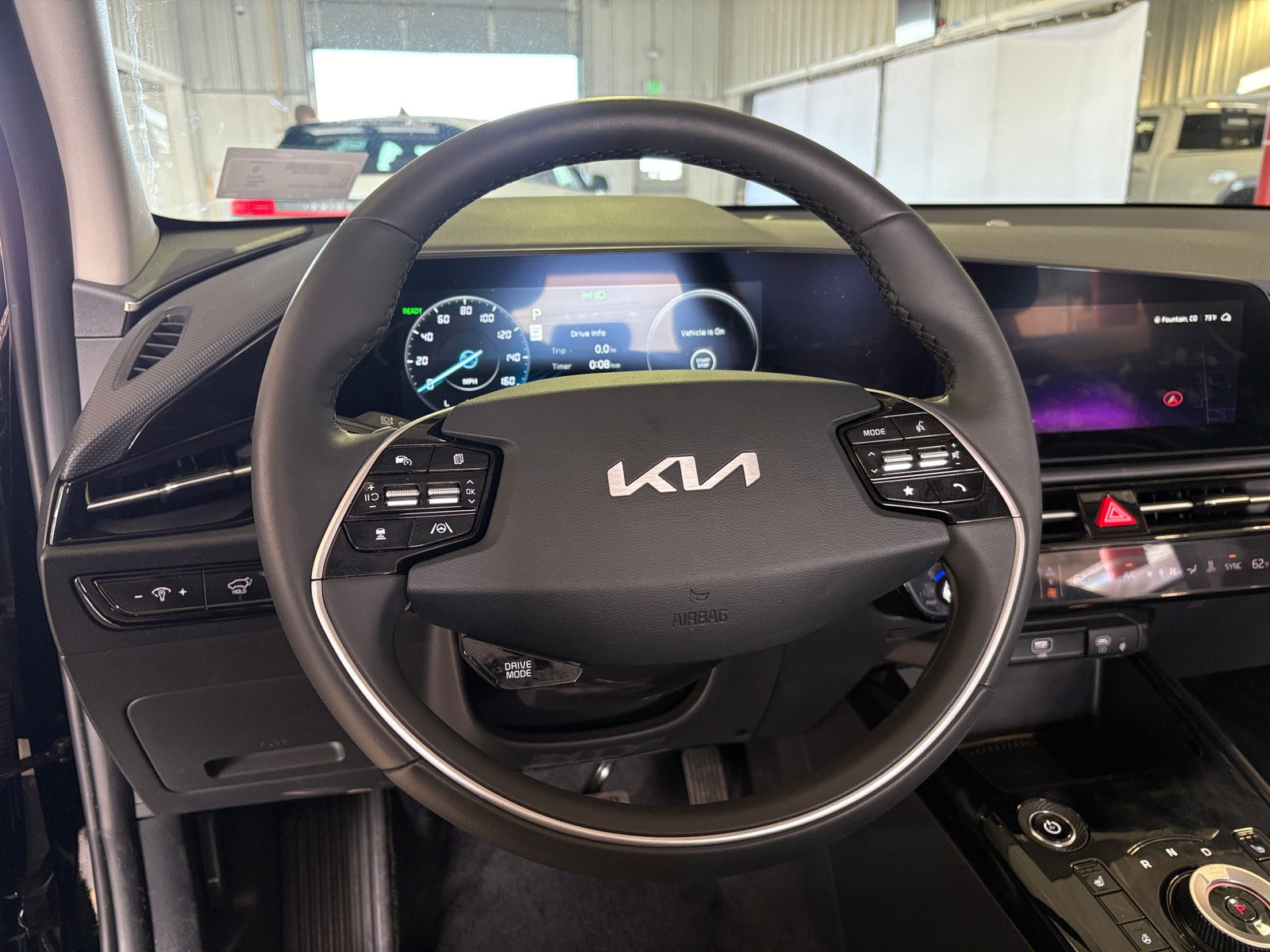 Thumbnail: 2025 Kia Niro - 4