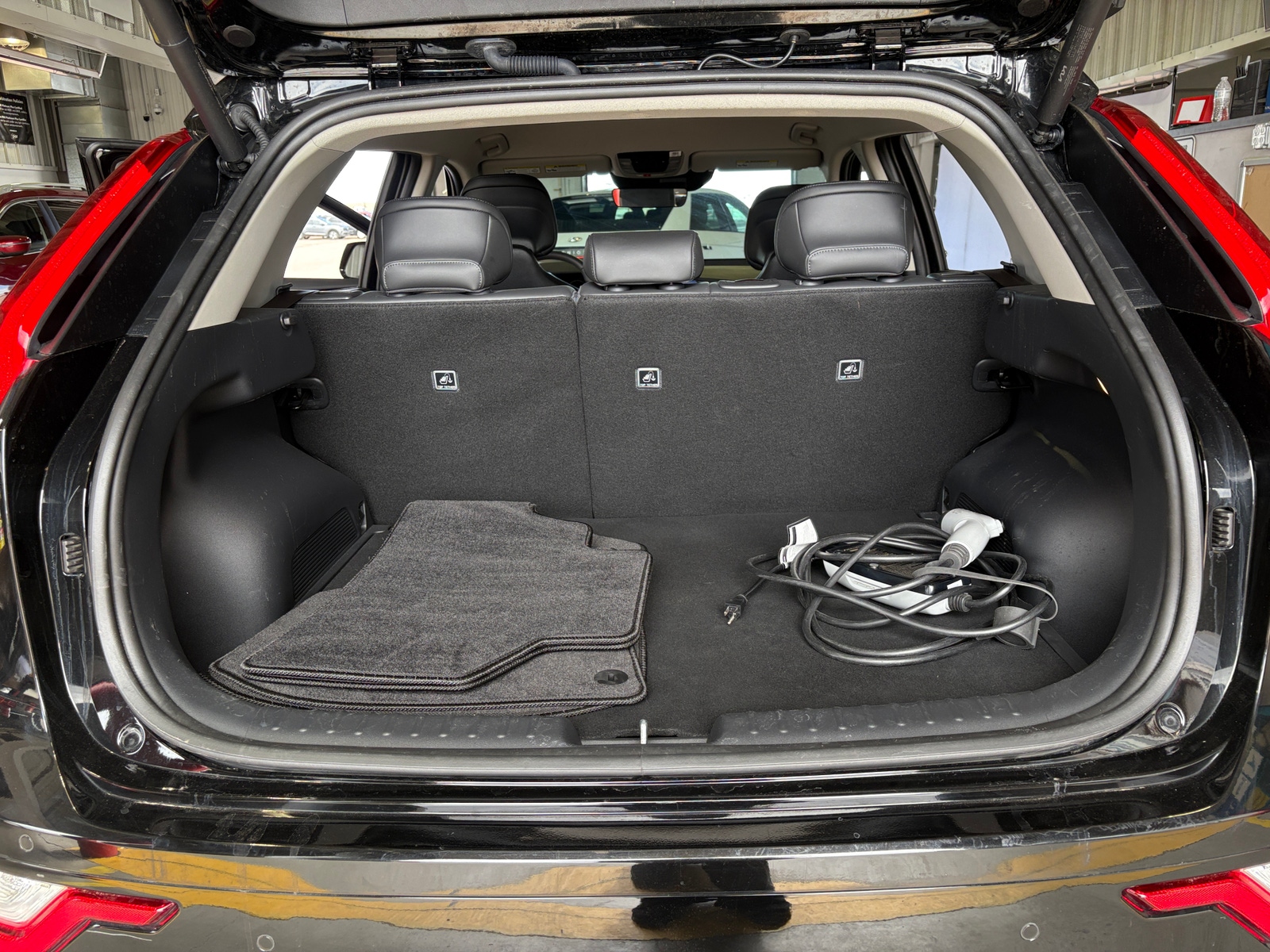 Thumbnail: 2025 Kia Niro - 6