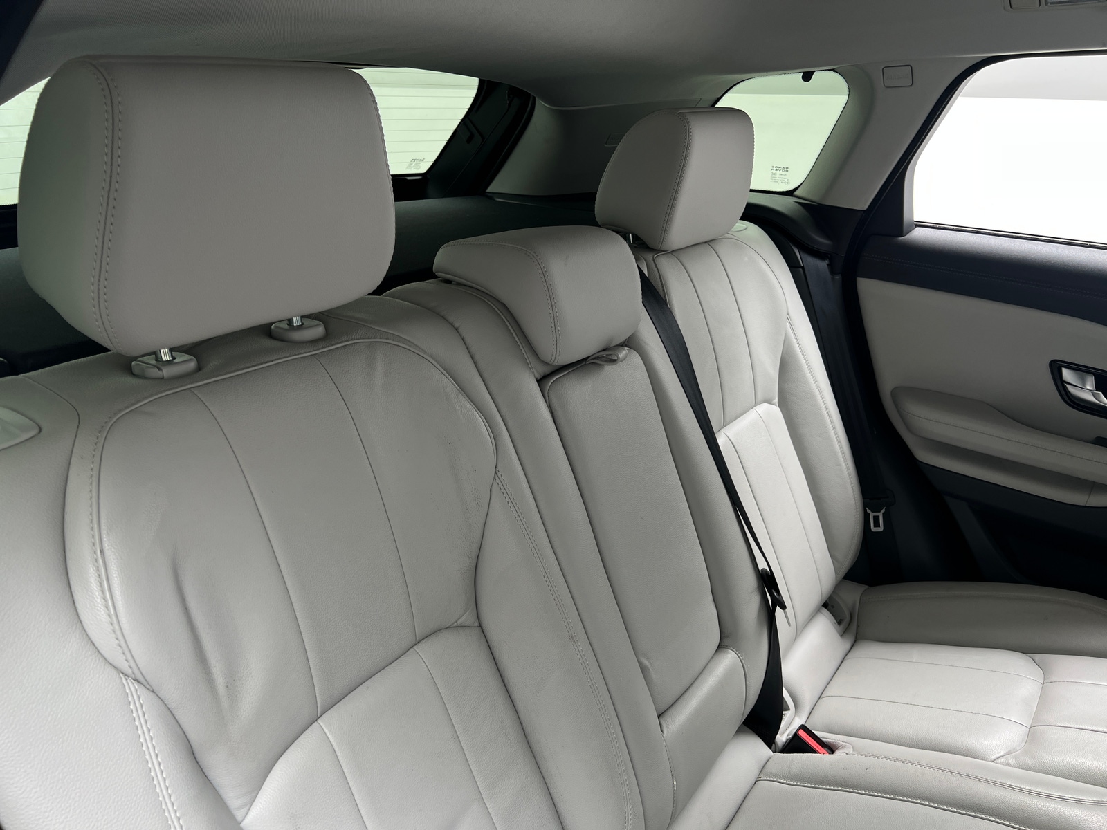 Thumbnail: 2018 Land Rover Range Rover Evoque - 6