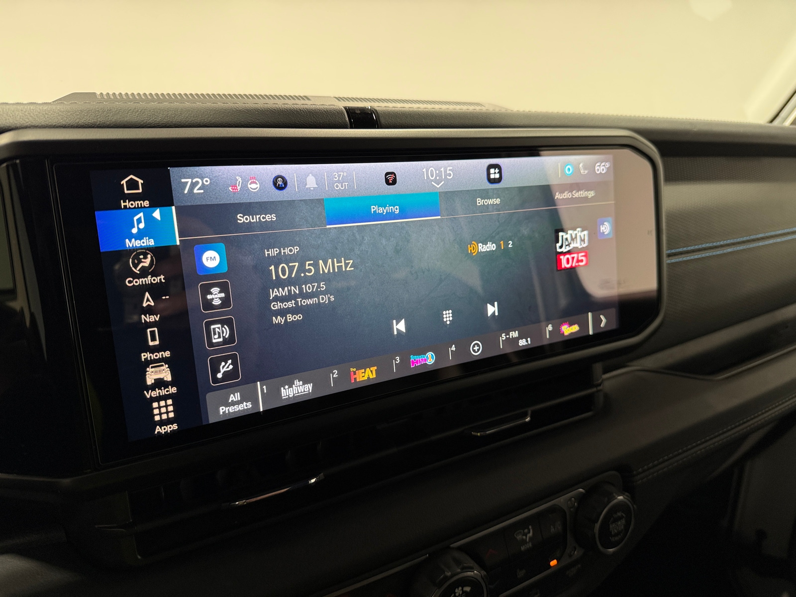 Thumbnail: 2024 Jeep Wrangler - 3