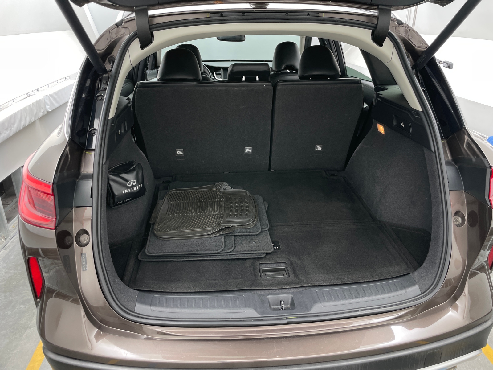 Thumbnail: 2019 INFINITI QX50 - 6