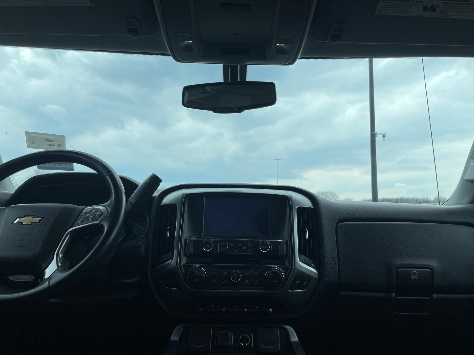 Thumbnail: 2015 Chevrolet Silverado 1500 - 3