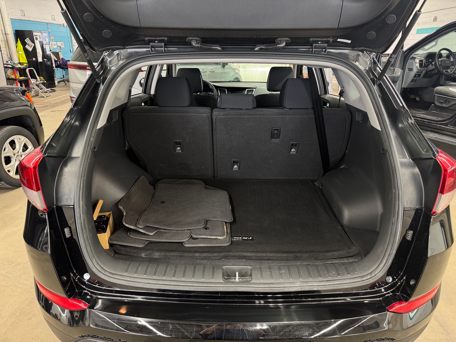 Thumbnail: 2016 Hyundai Tucson - 7