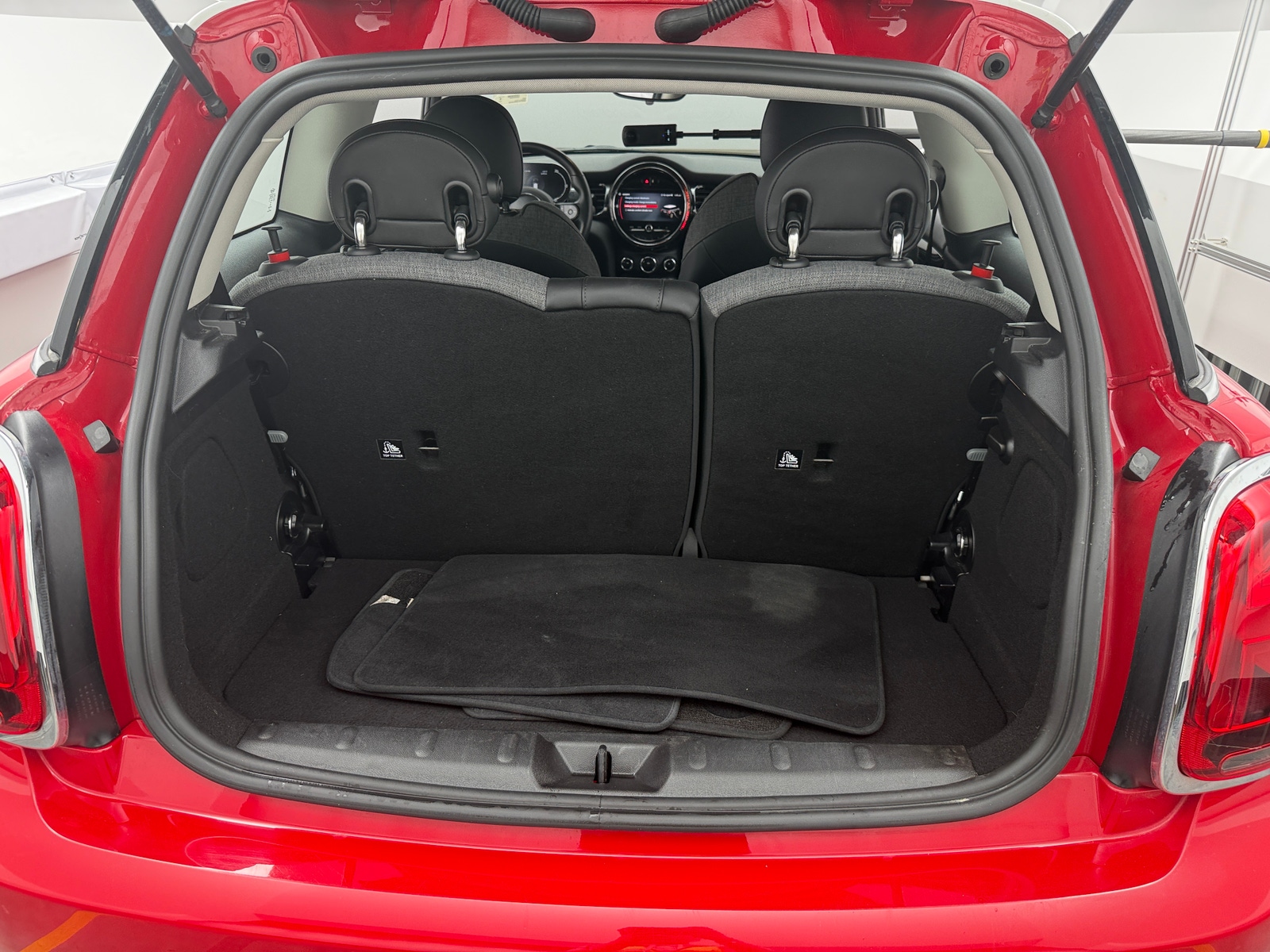 Thumbnail: 2022 MINI Cooper Hardtop - 7