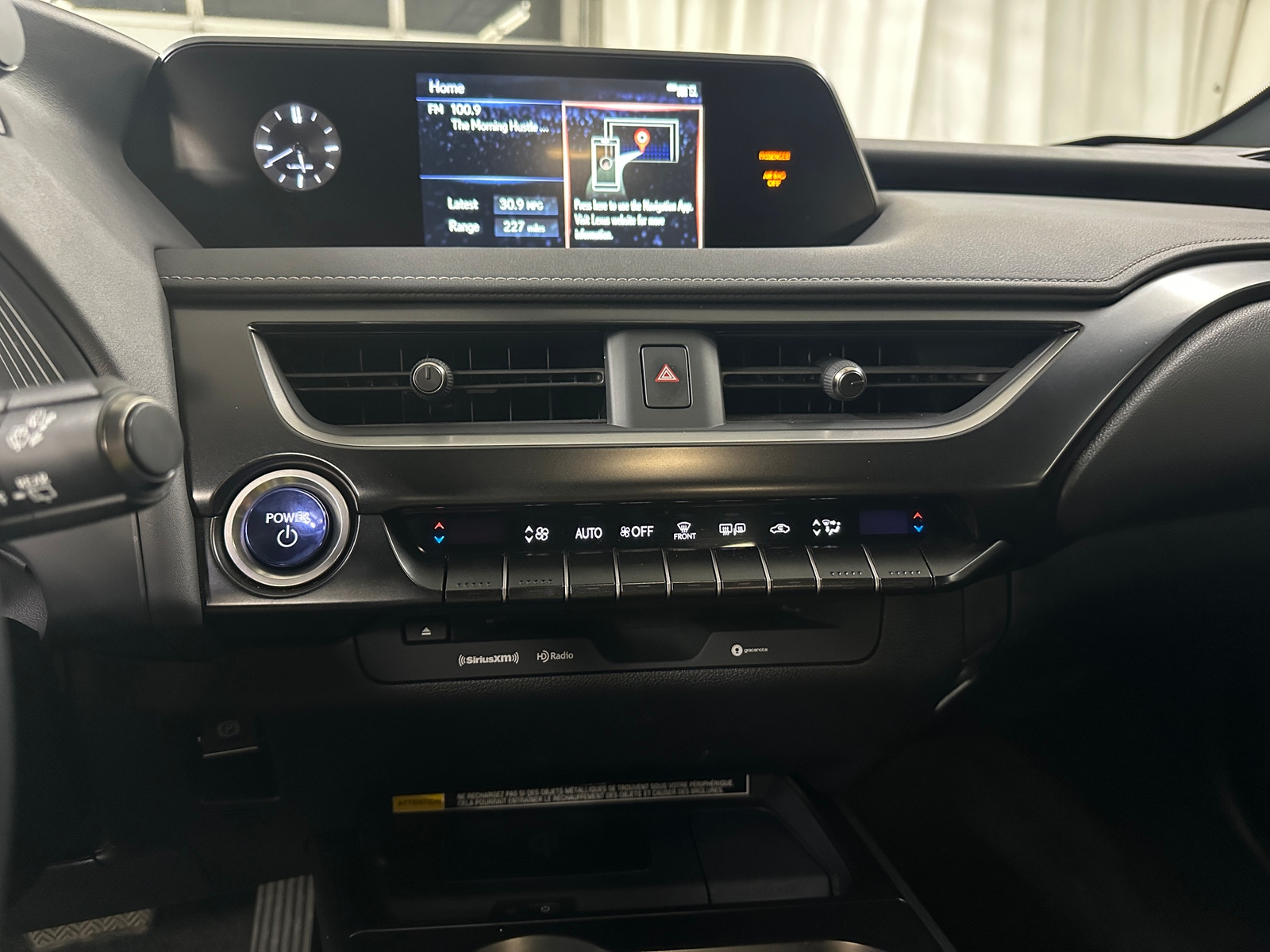 Thumbnail: 2021 Lexus UX - 3