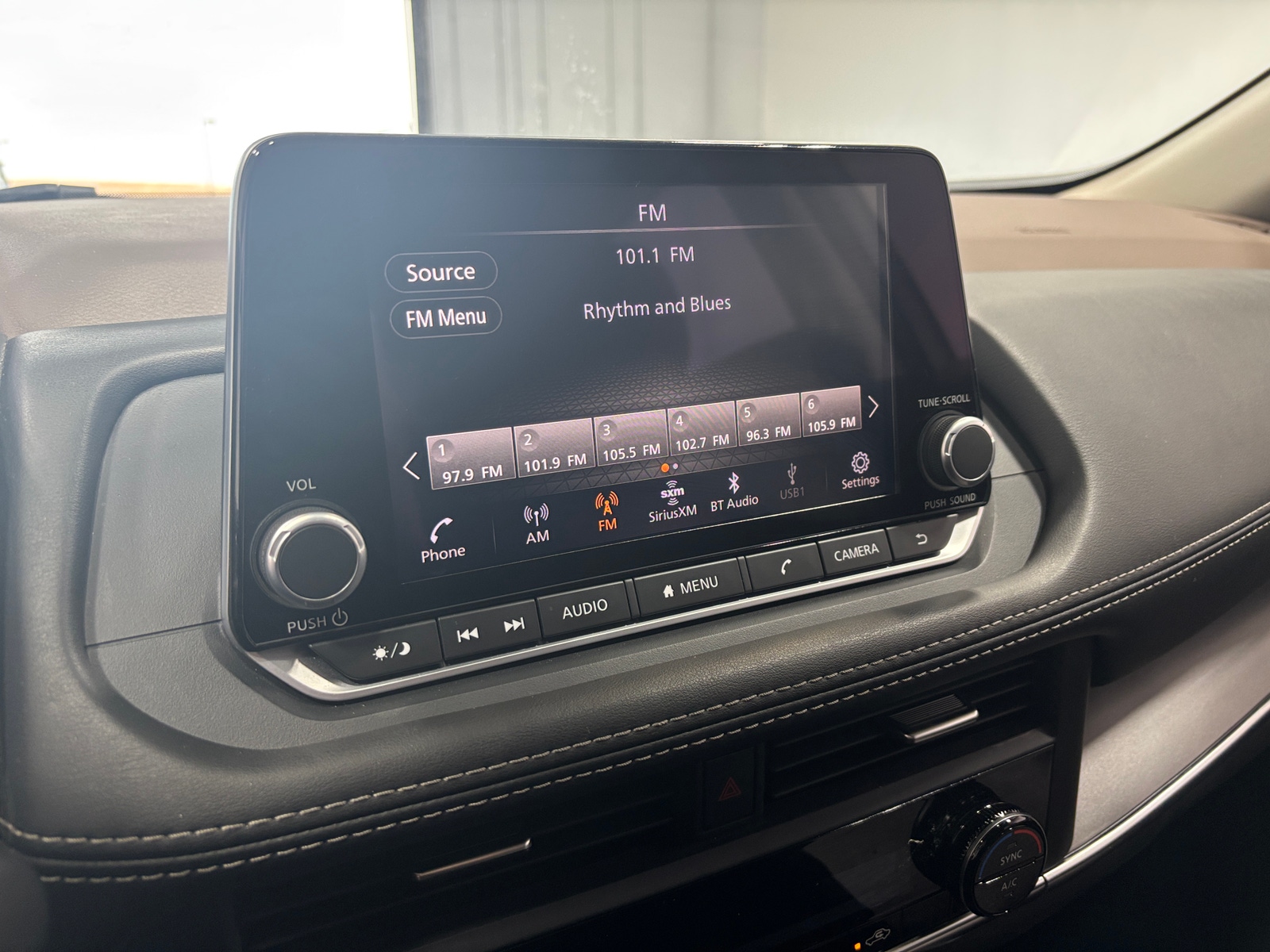 Thumbnail: 2023 Nissan Rogue - 4