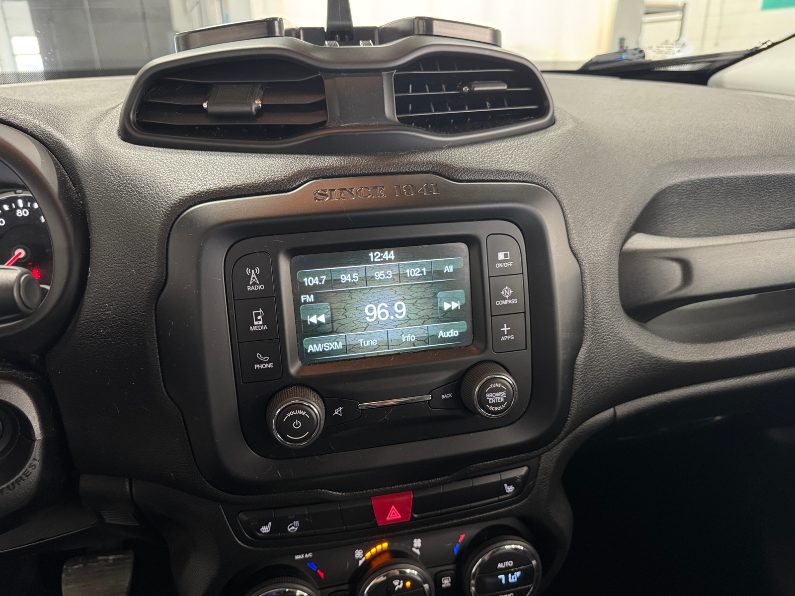 Thumbnail: 2016 Jeep Renegade - 3