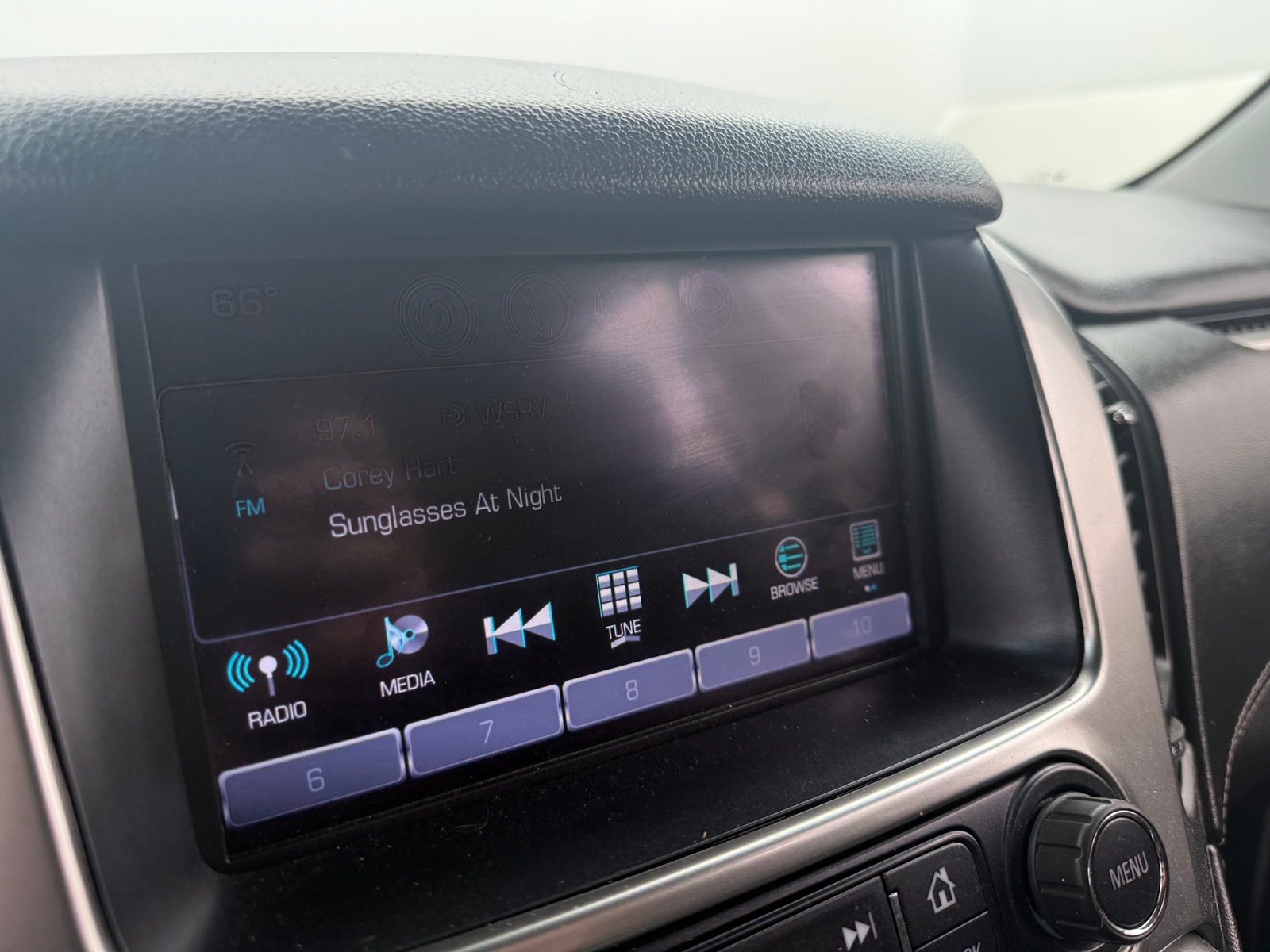 Thumbnail: 2019 Chevrolet Tahoe - 4