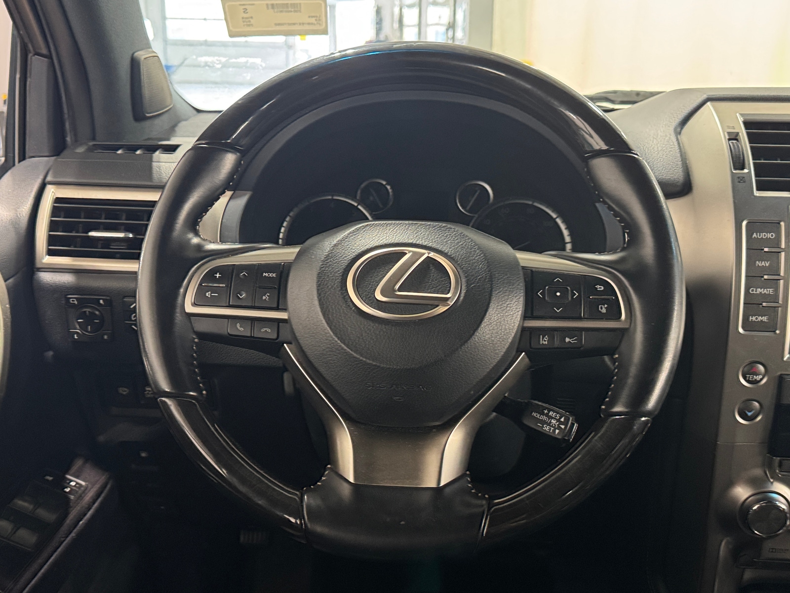 Thumbnail: 2021 Lexus GX - 4