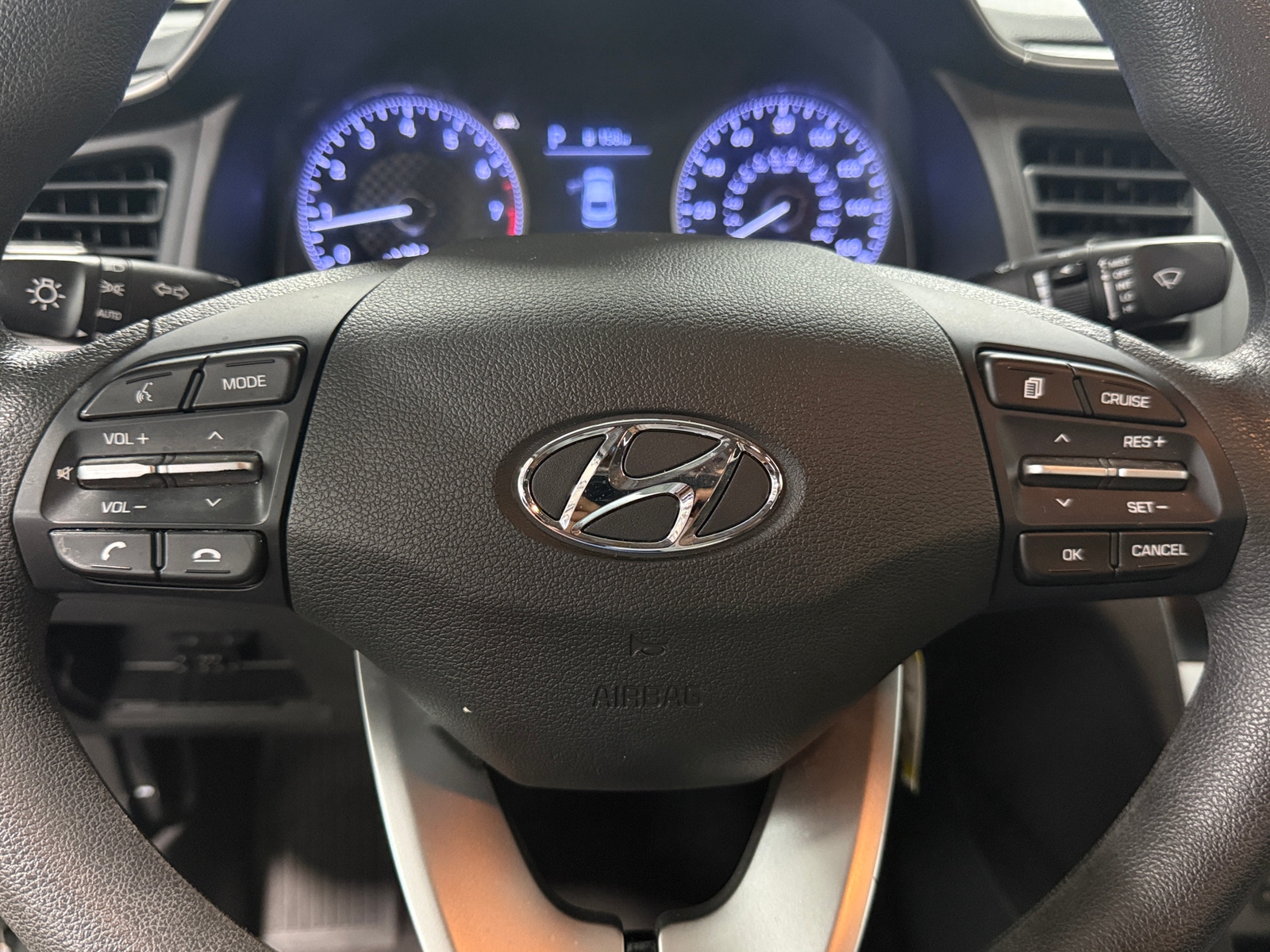Thumbnail: 2020 Hyundai Elantra - 5