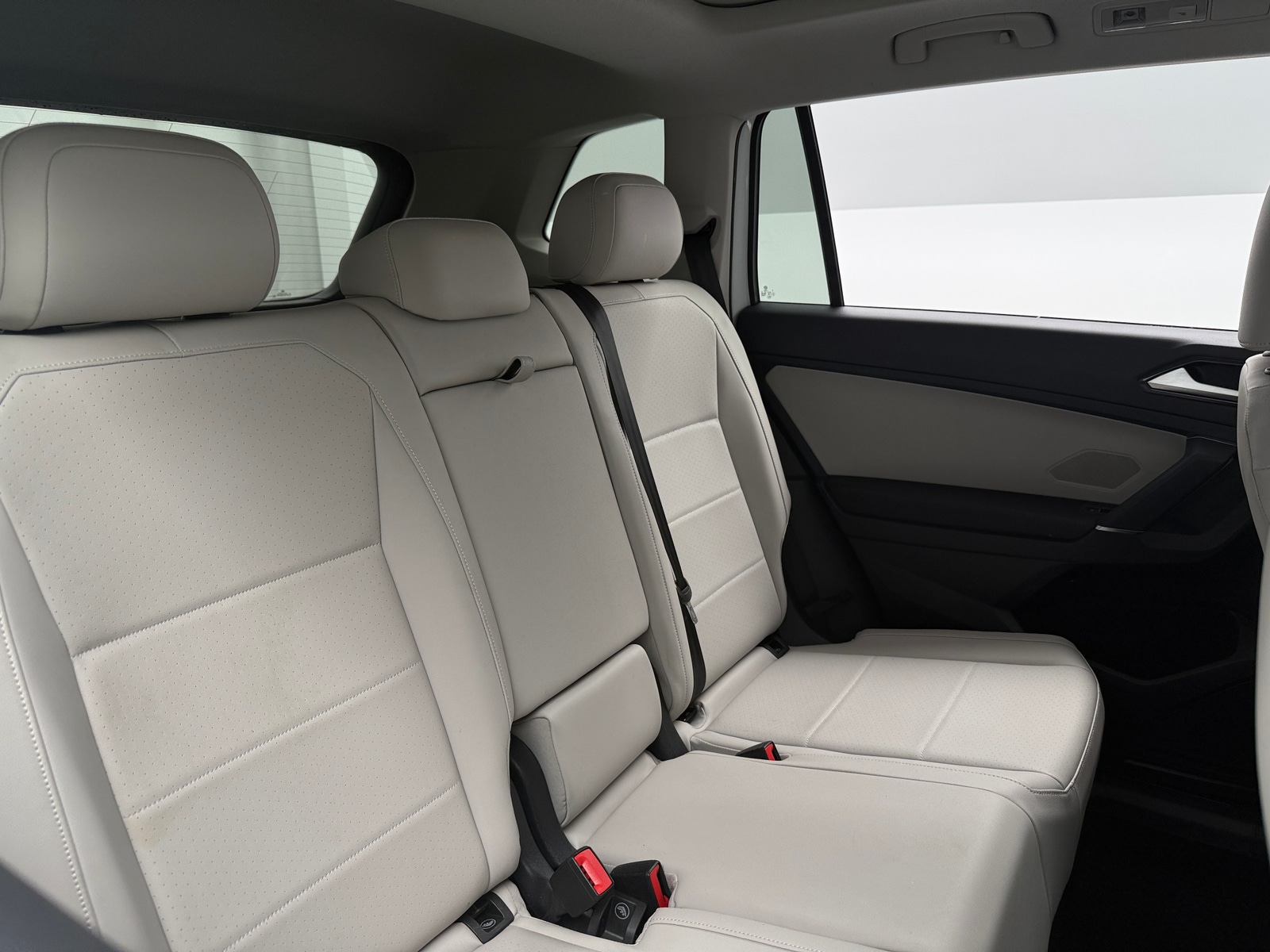 Thumbnail: 2018 Volkswagen Tiguan - 5