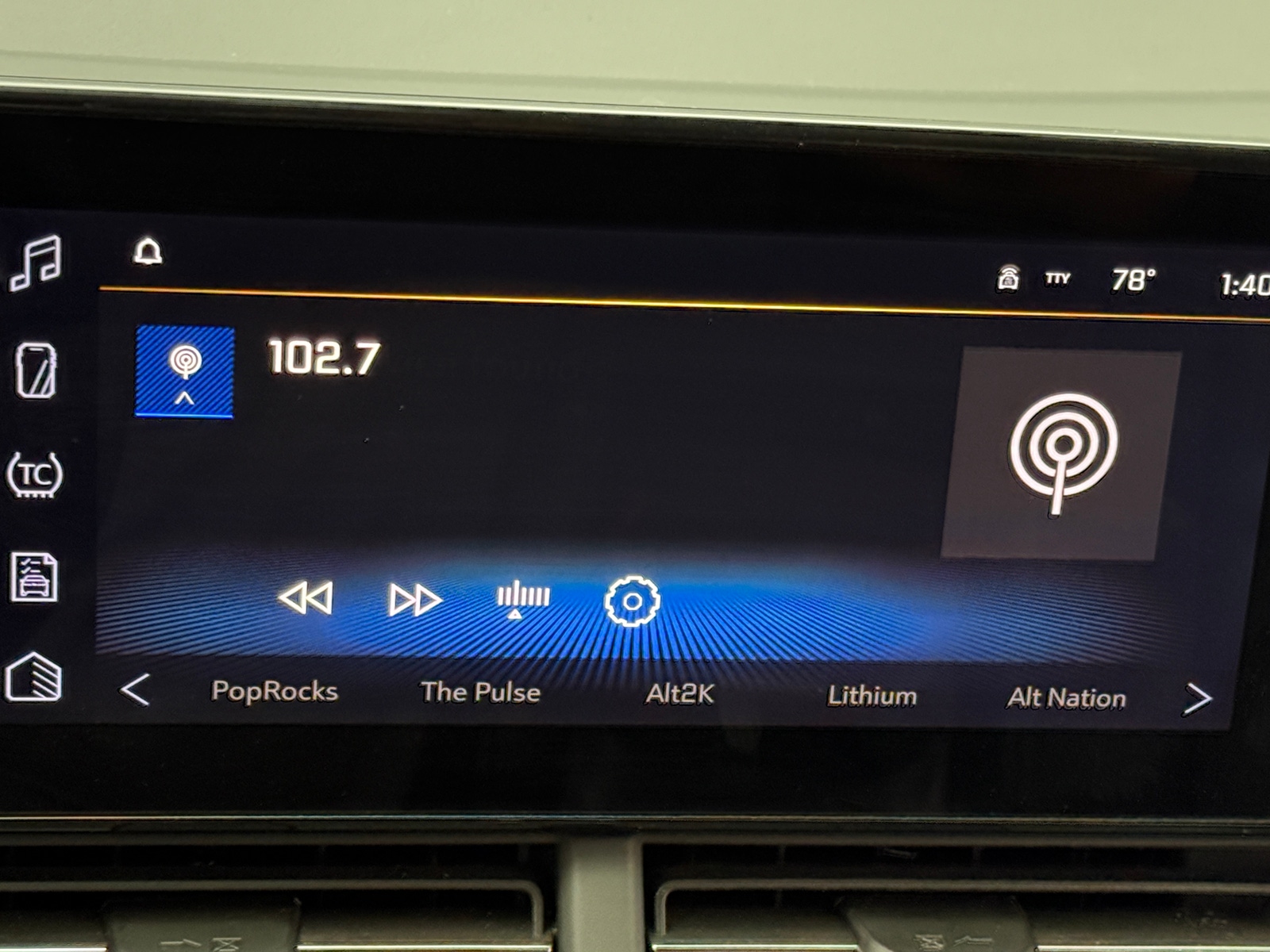 Thumbnail: 2025 Chevrolet Trax - 4