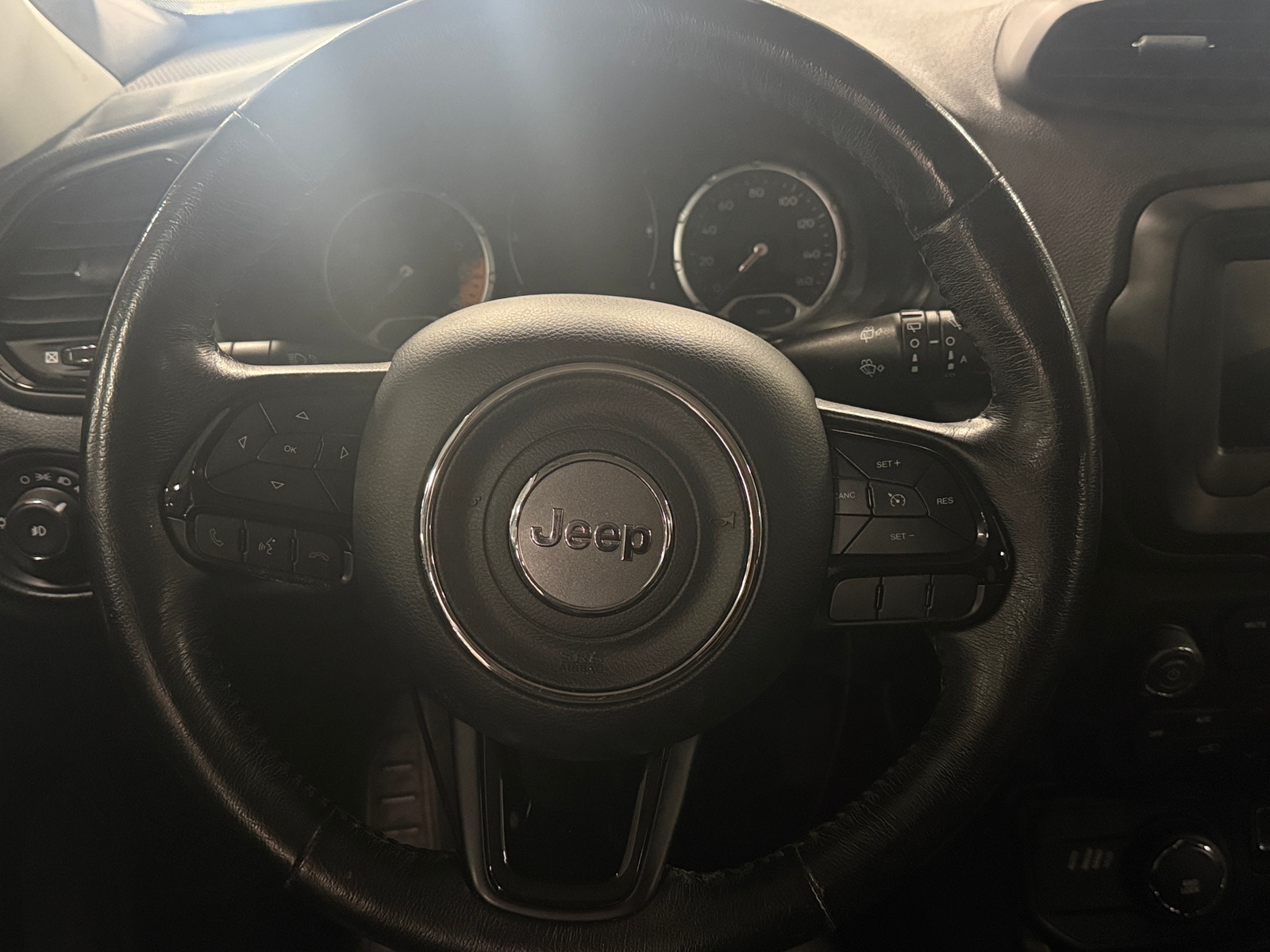 Thumbnail: 2018 Jeep Renegade - 5