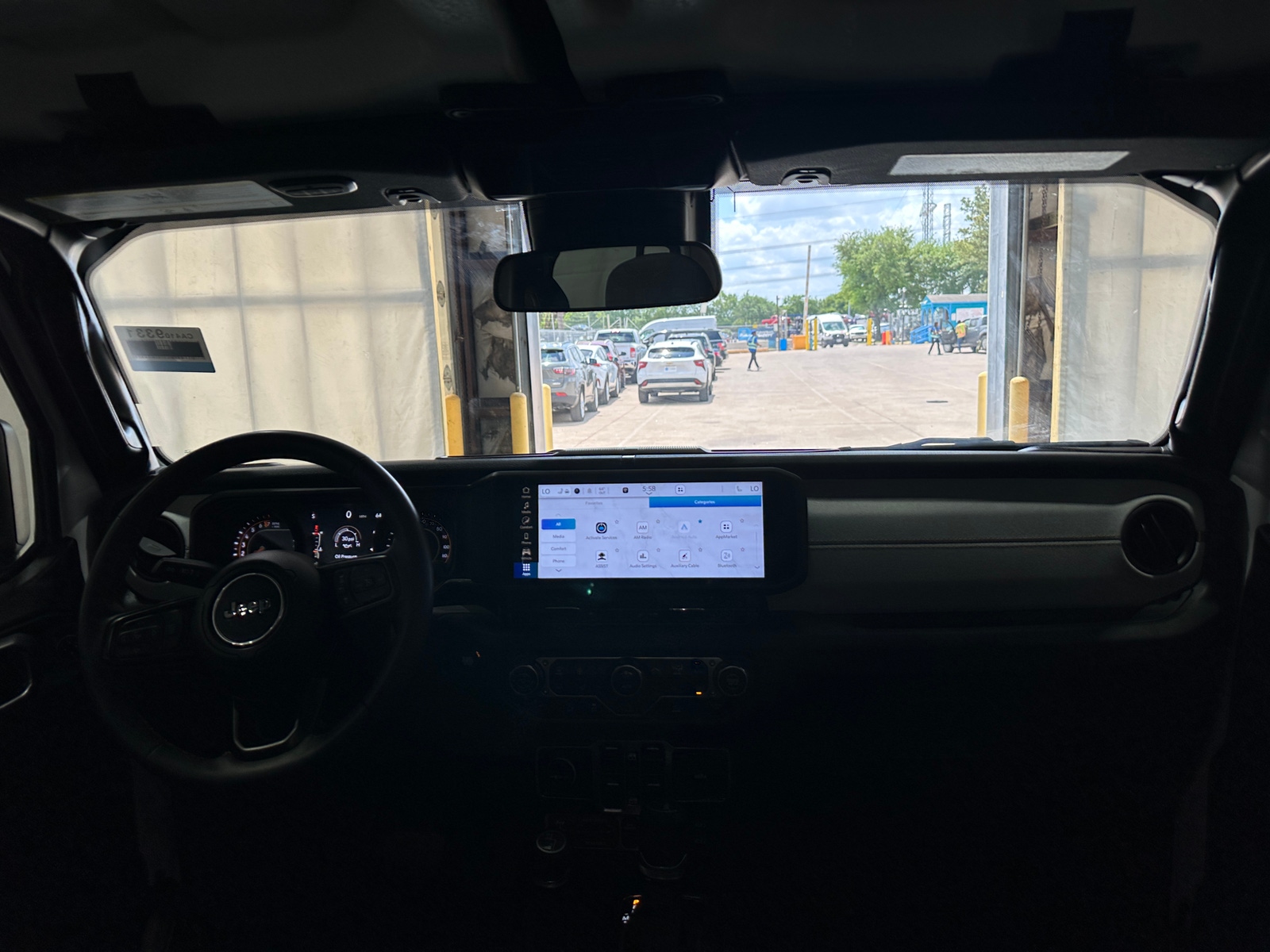 Thumbnail: 2024 Jeep Gladiator - 3