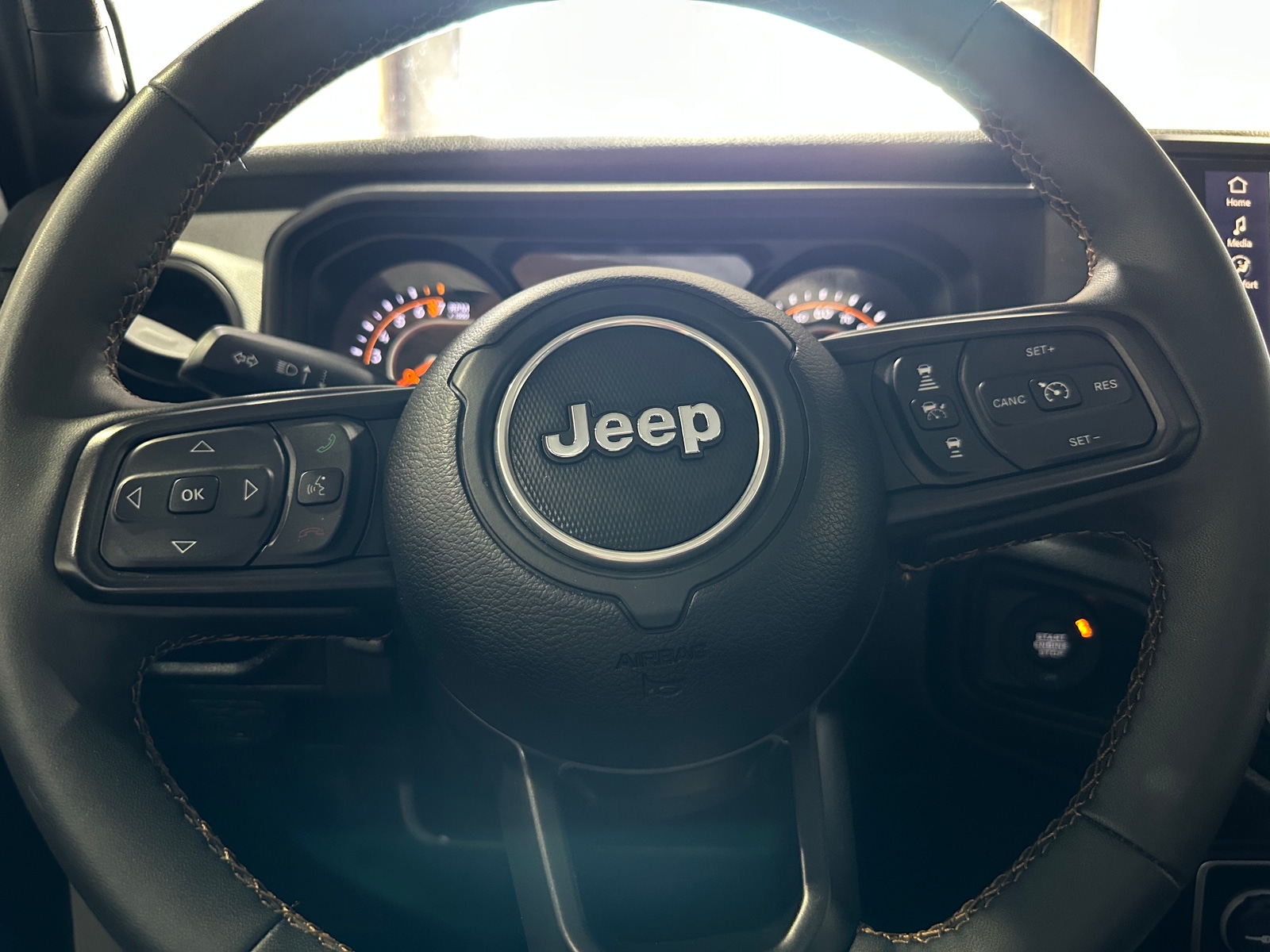 Thumbnail: 2024 Jeep Gladiator - 5