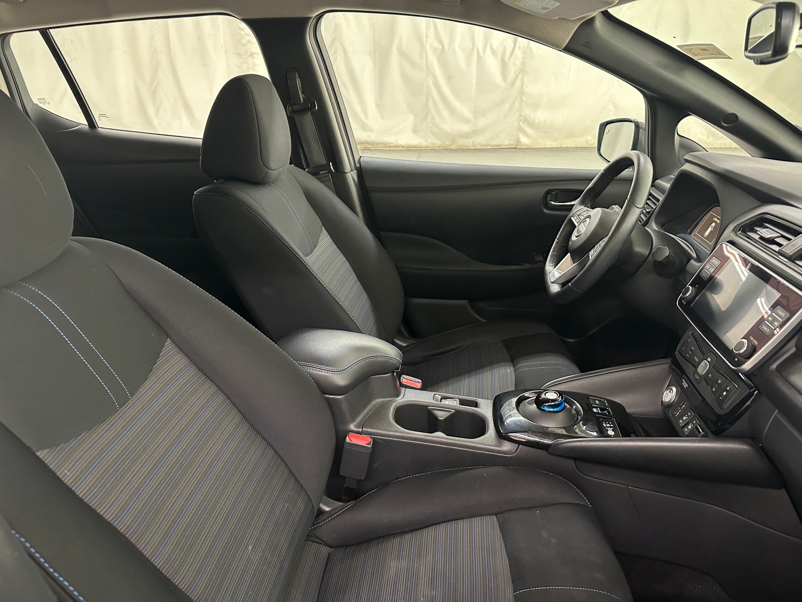 Thumbnail: 2023 Nissan Leaf - 2