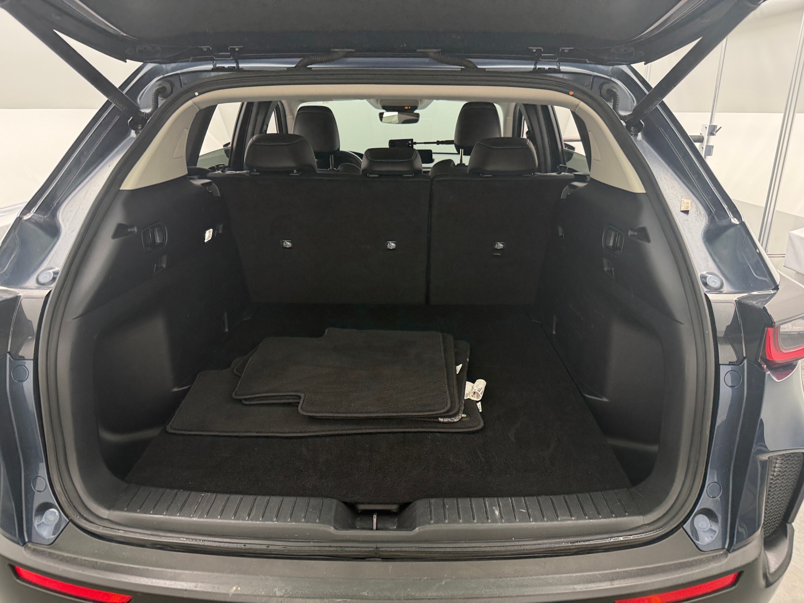 Thumbnail: 2025 Mazda CX-50 - 6