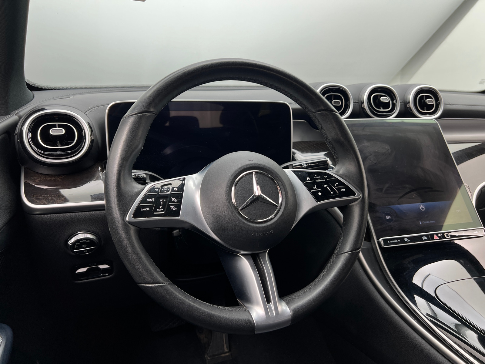 Thumbnail: 2024 Mercedes-Benz GLC - 4