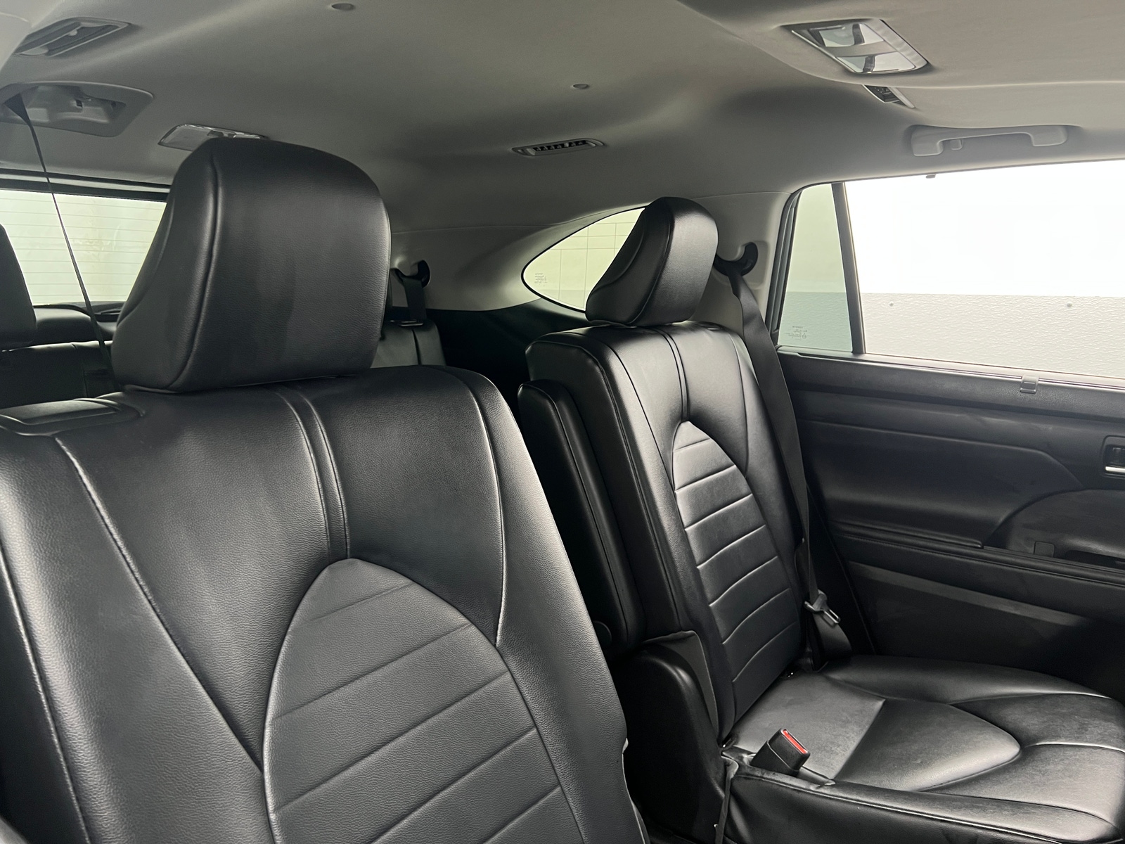 Thumbnail: 2022 Toyota Highlander - 5