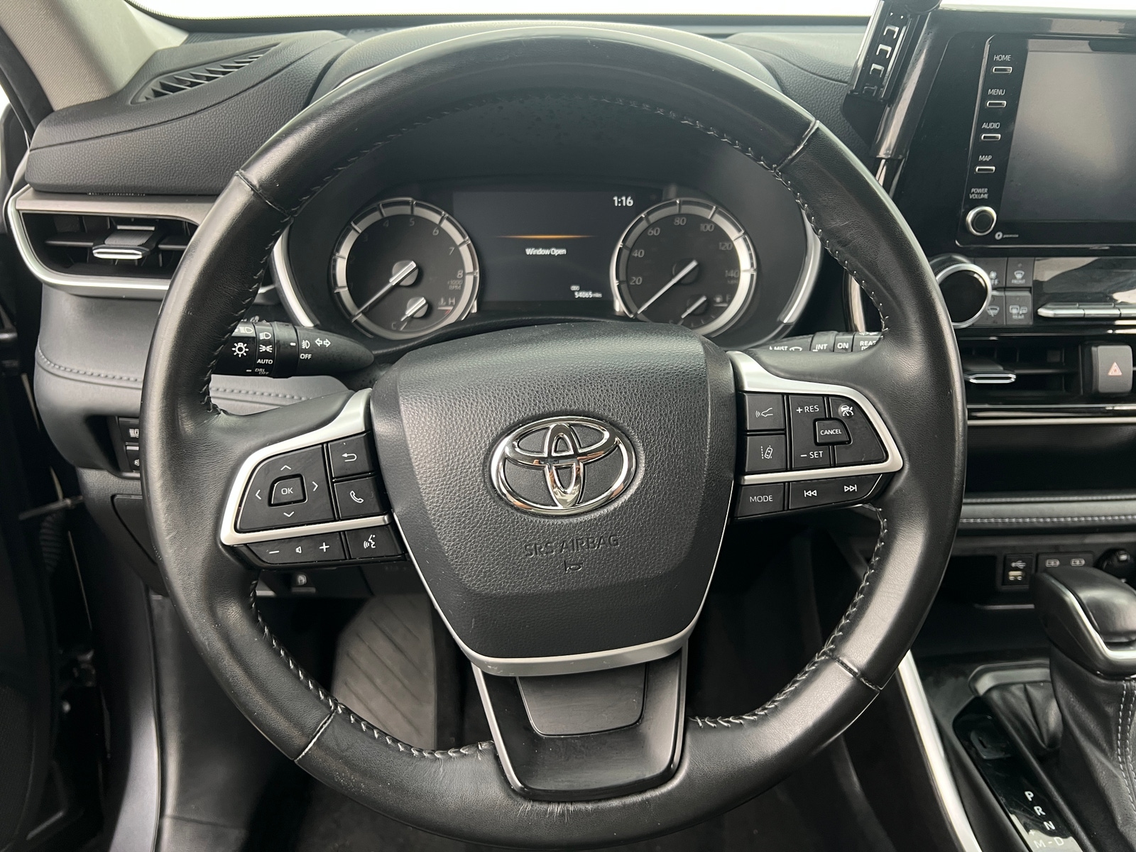 Thumbnail: 2022 Toyota Highlander - 4