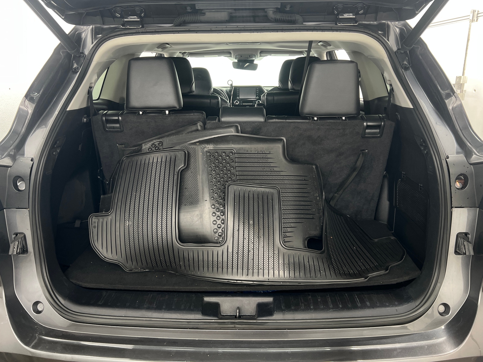 Thumbnail: 2022 Toyota Highlander - 6