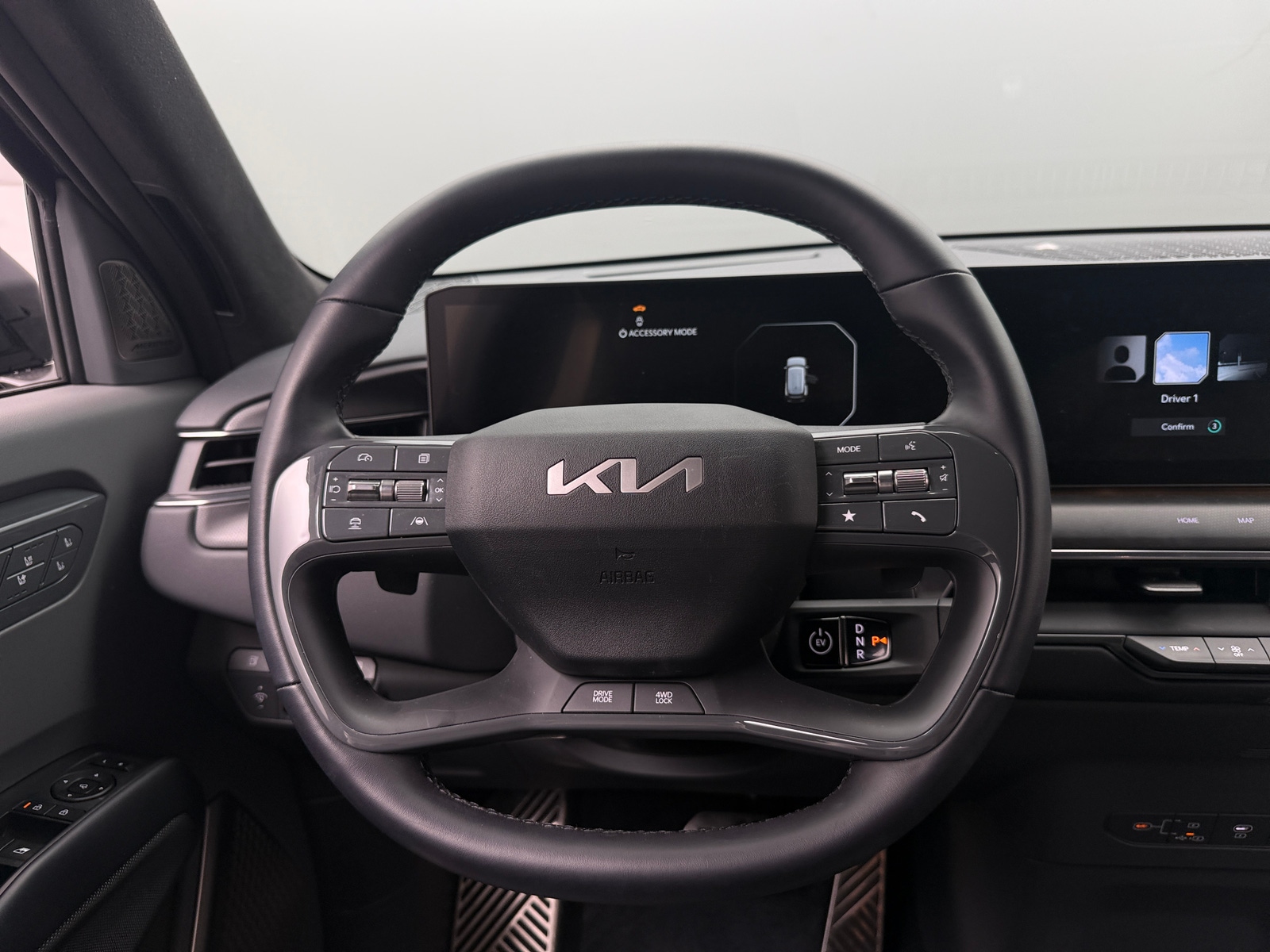 Thumbnail: 2024 Kia EV9 - 4