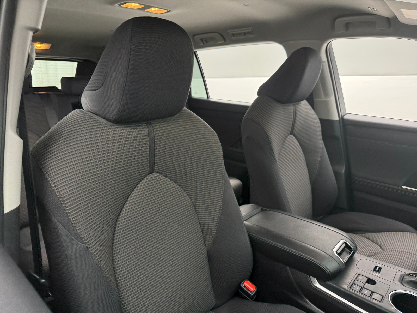 Thumbnail: 2025 Toyota Highlander - 2