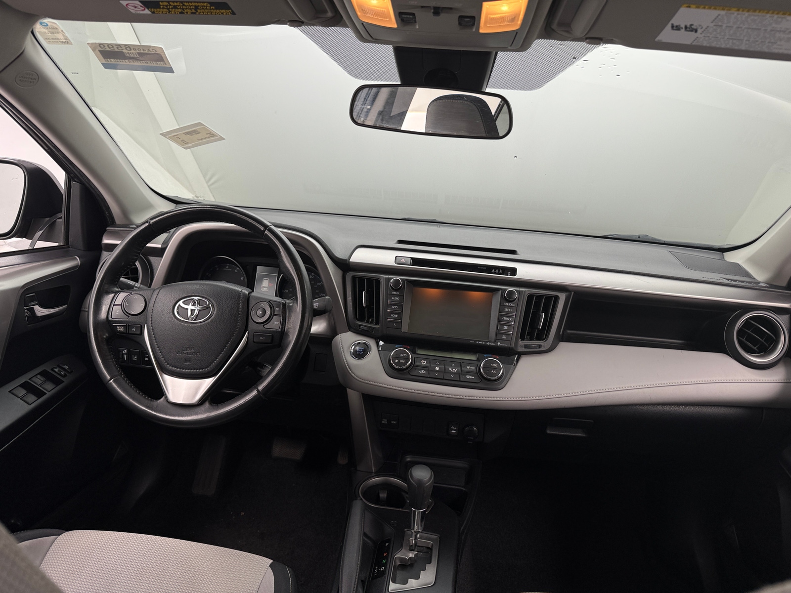 Thumbnail: 2018 Toyota RAV4 - 3