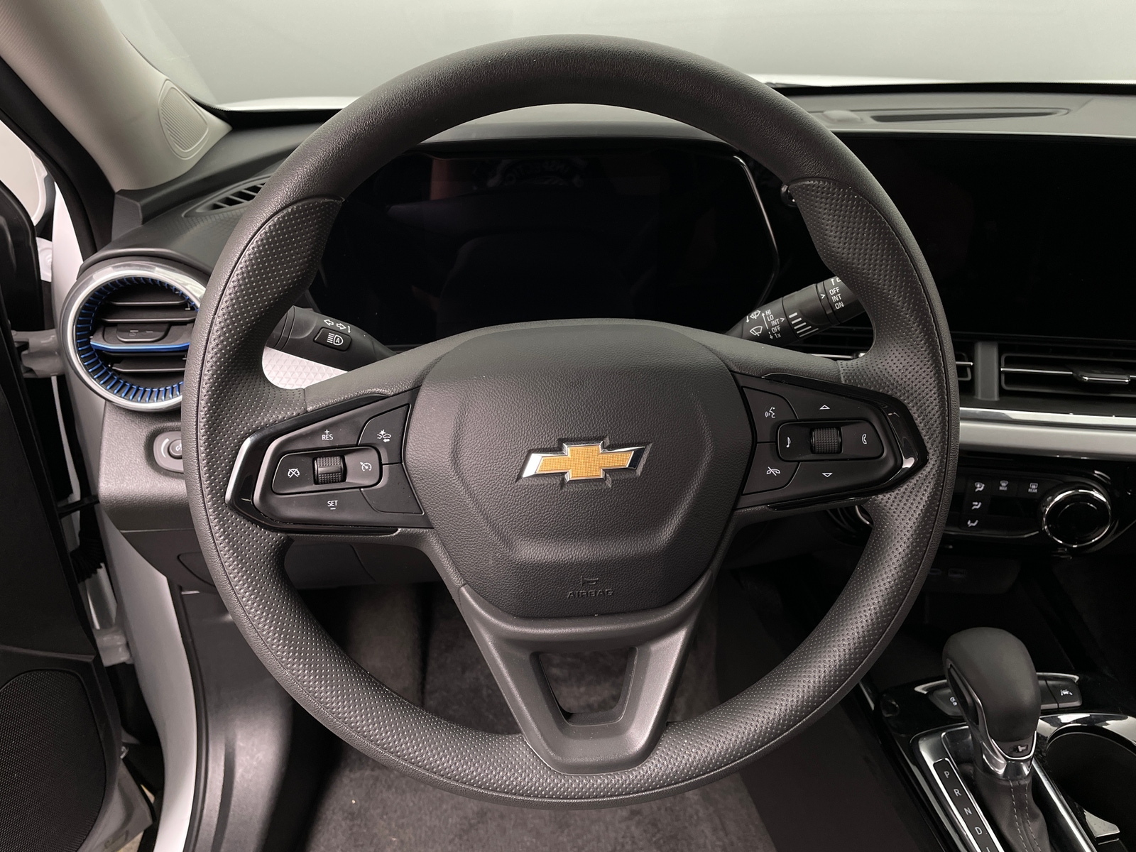 Thumbnail: 2025 Chevrolet Trax - 5