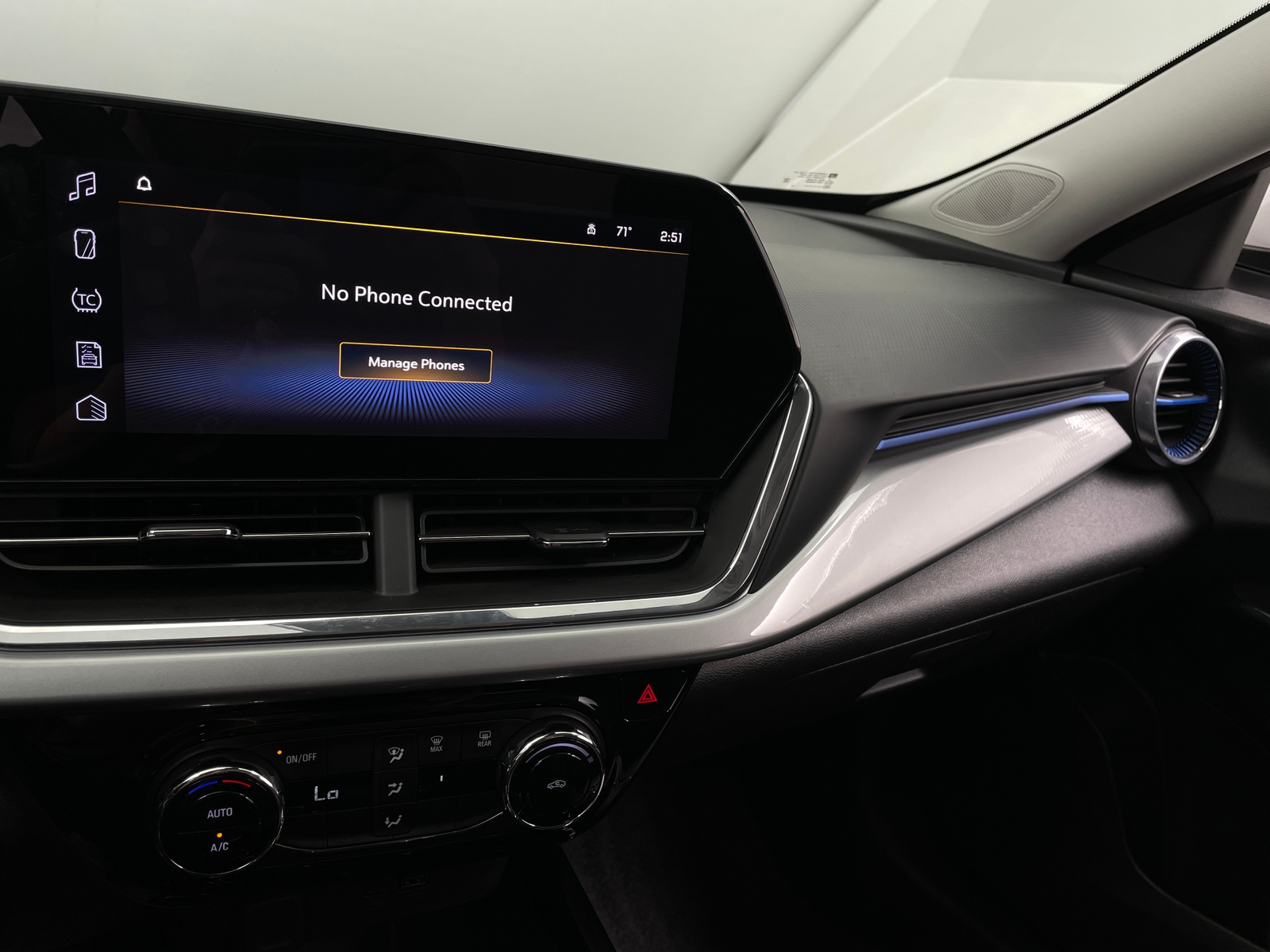 Thumbnail: 2025 Chevrolet Trax - 4