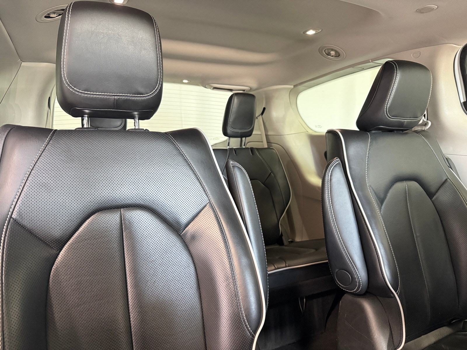 Thumbnail: 2023 Chrysler Pacifica - 5