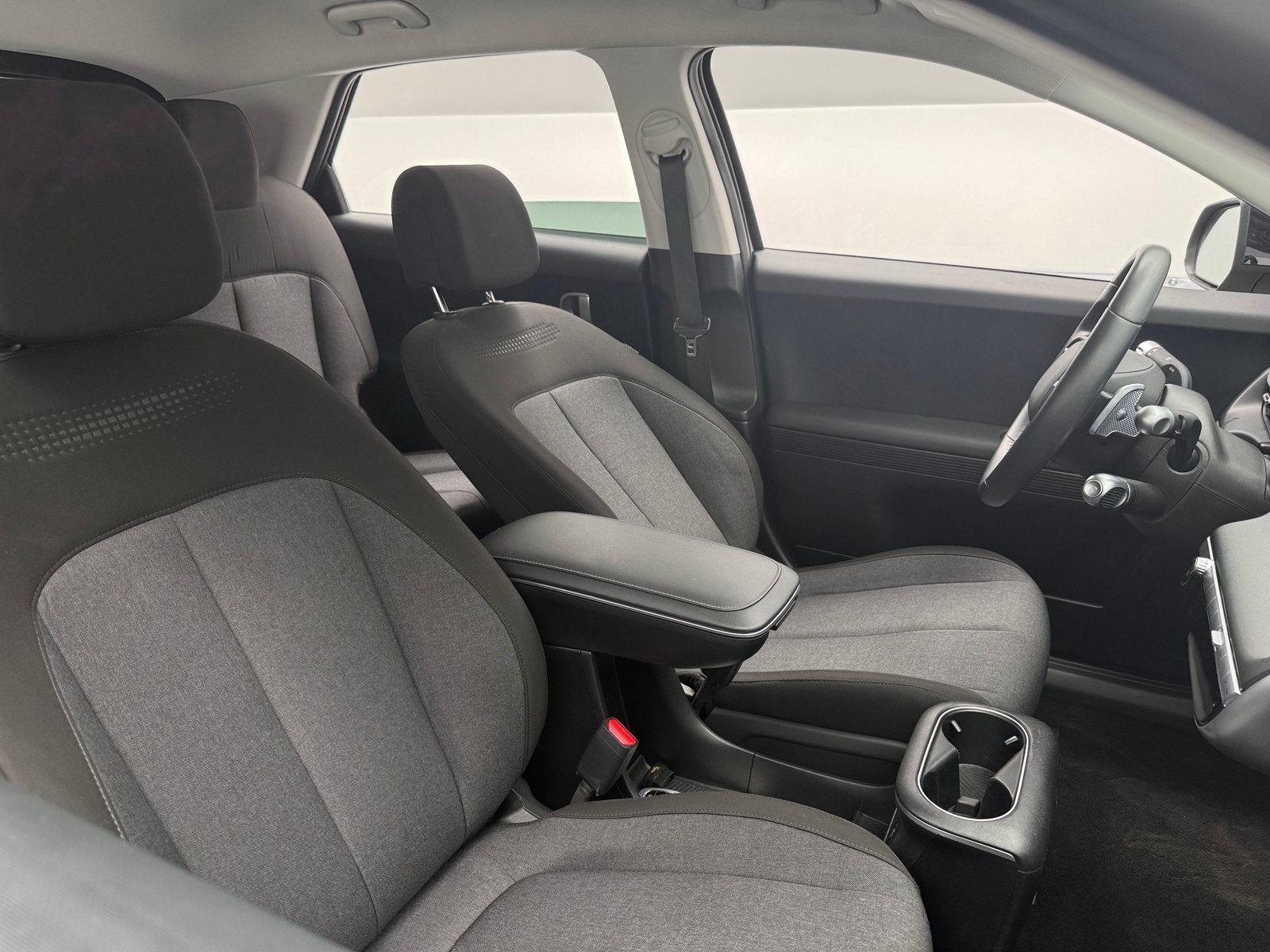 Thumbnail: 2022 Hyundai Ioniq 5 - 2