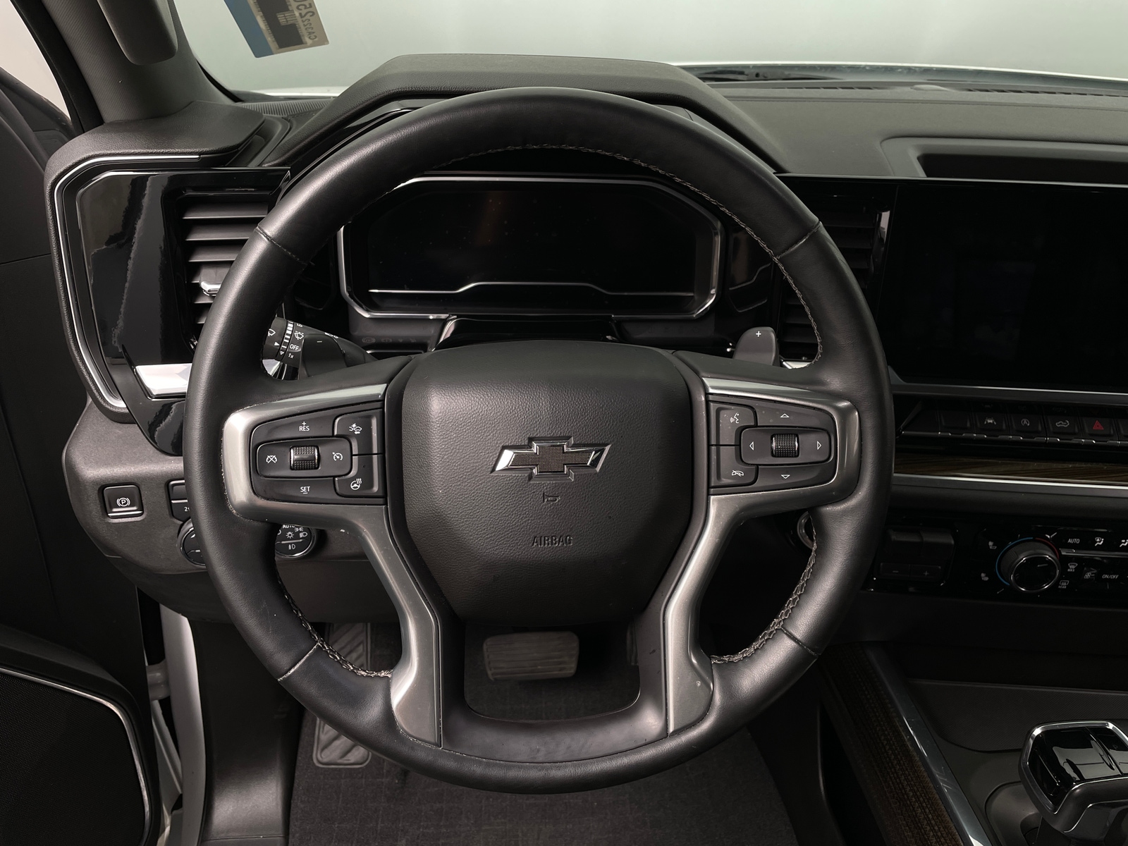 Thumbnail: 2023 Chevrolet Silverado 1500 - 5