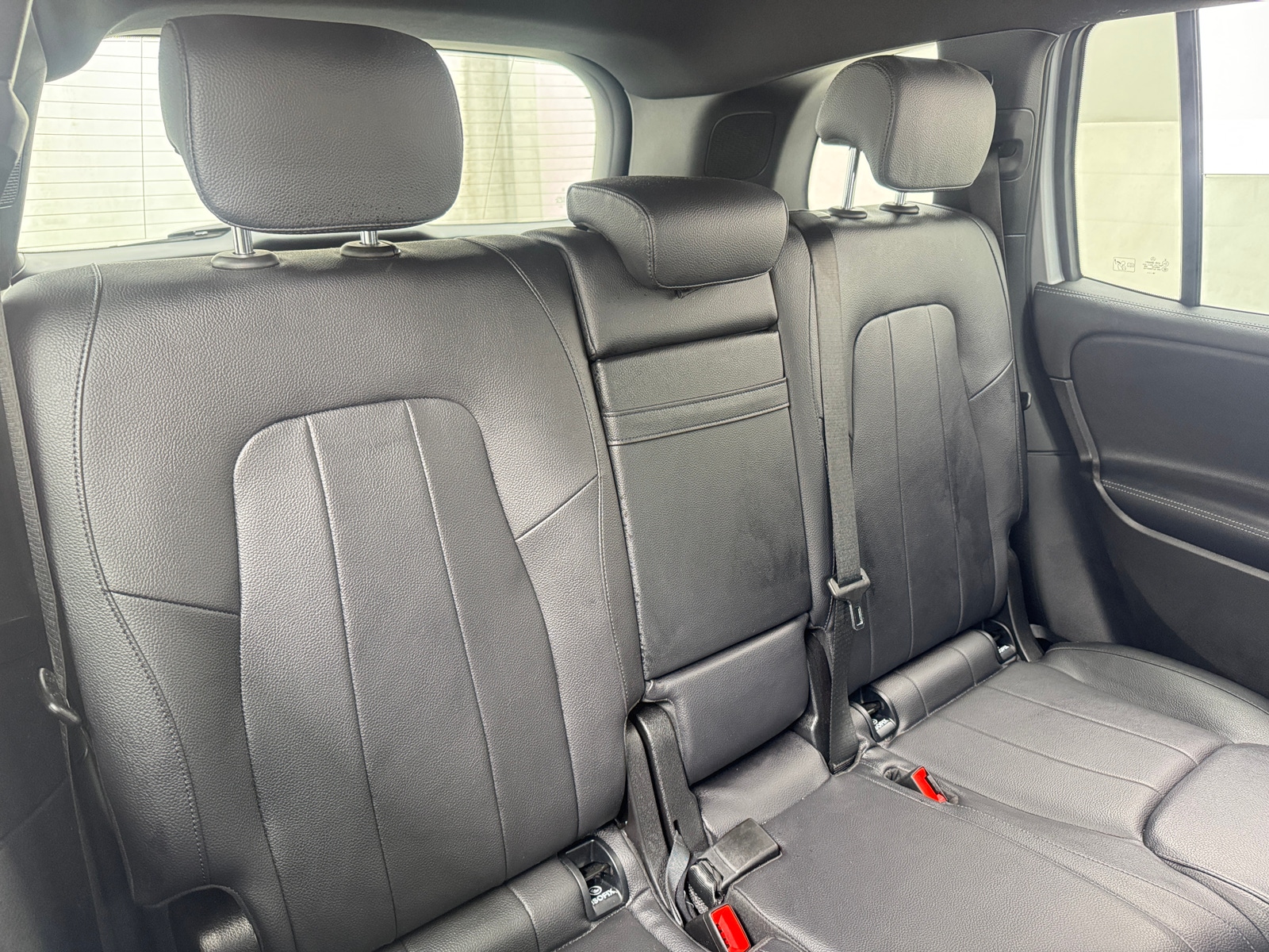 Thumbnail: 2020 Mercedes-Benz GLB - 5