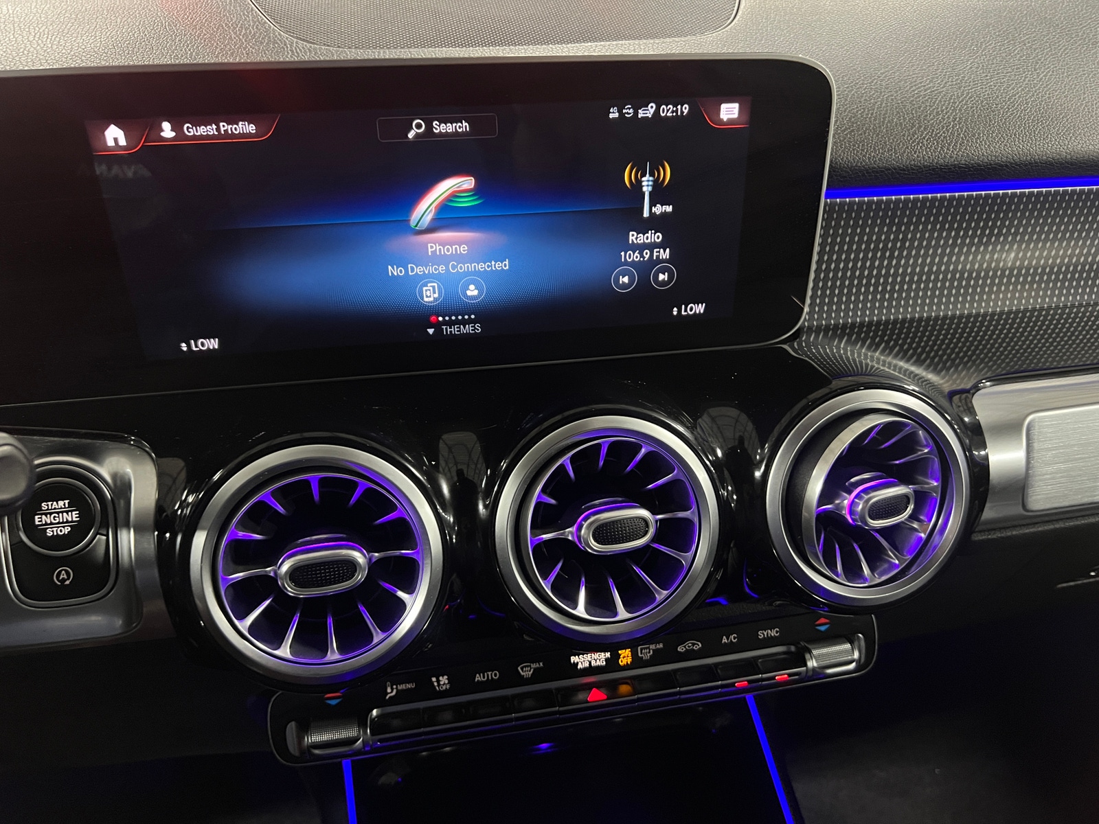 Thumbnail: 2020 Mercedes-Benz GLB - 3