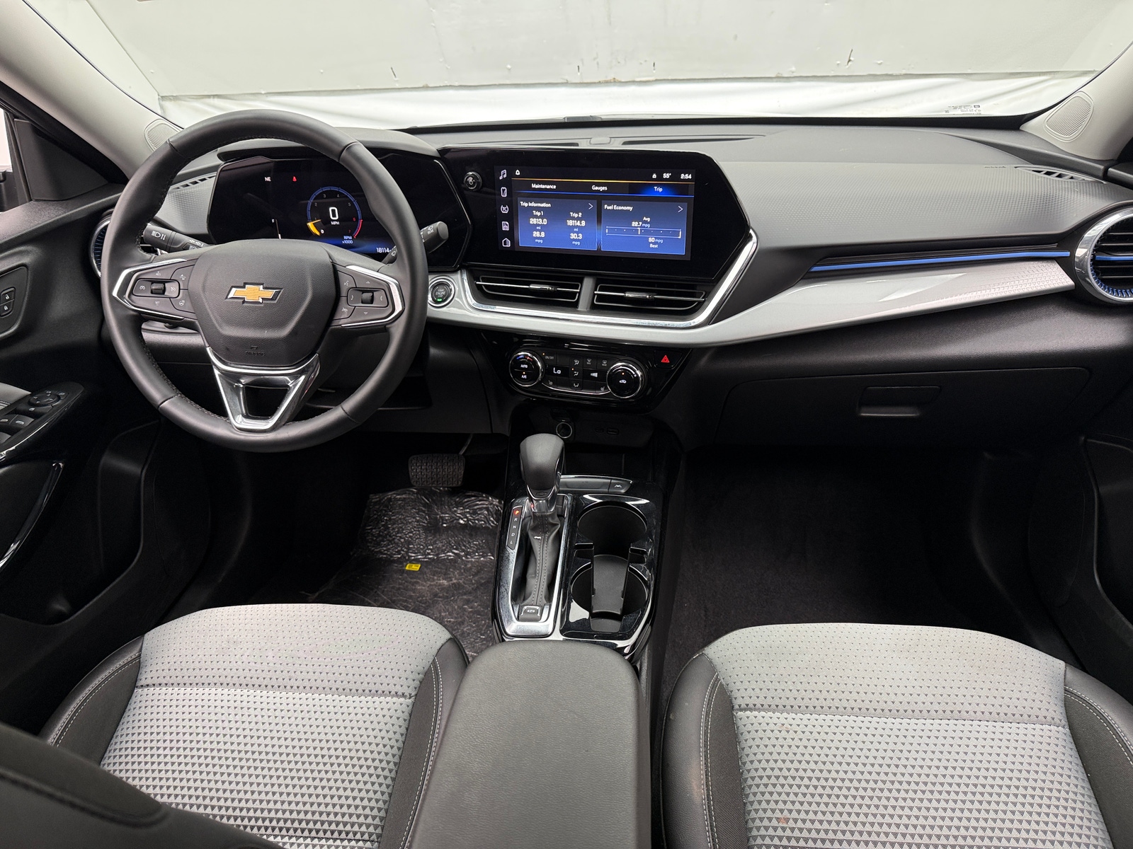 Thumbnail: 2025 Chevrolet Trax - 3