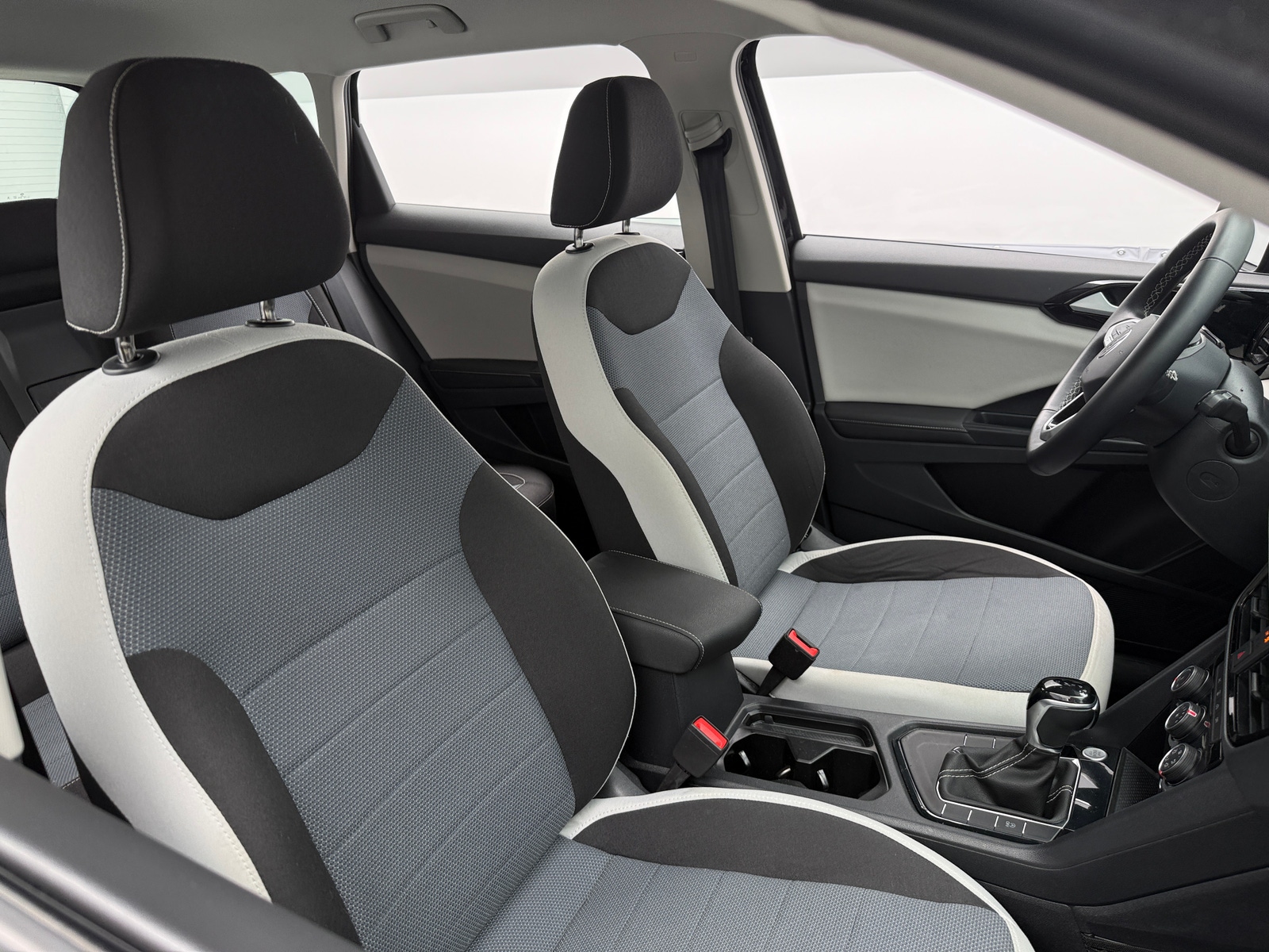 Thumbnail: 2025 Volkswagen Taos - 2