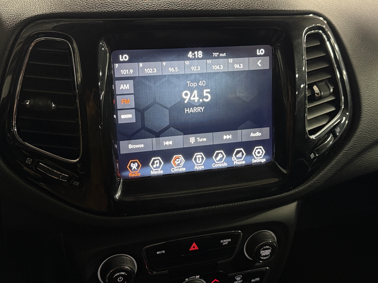 Thumbnail: 2018 Jeep Compass - 3