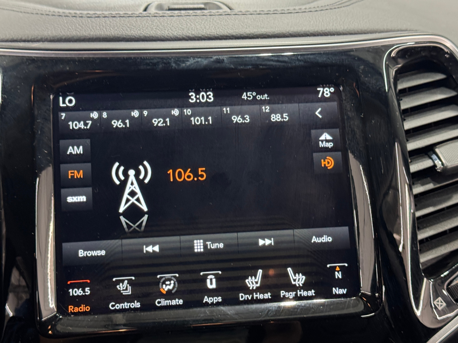 Thumbnail: 2019 Jeep Cherokee - 3