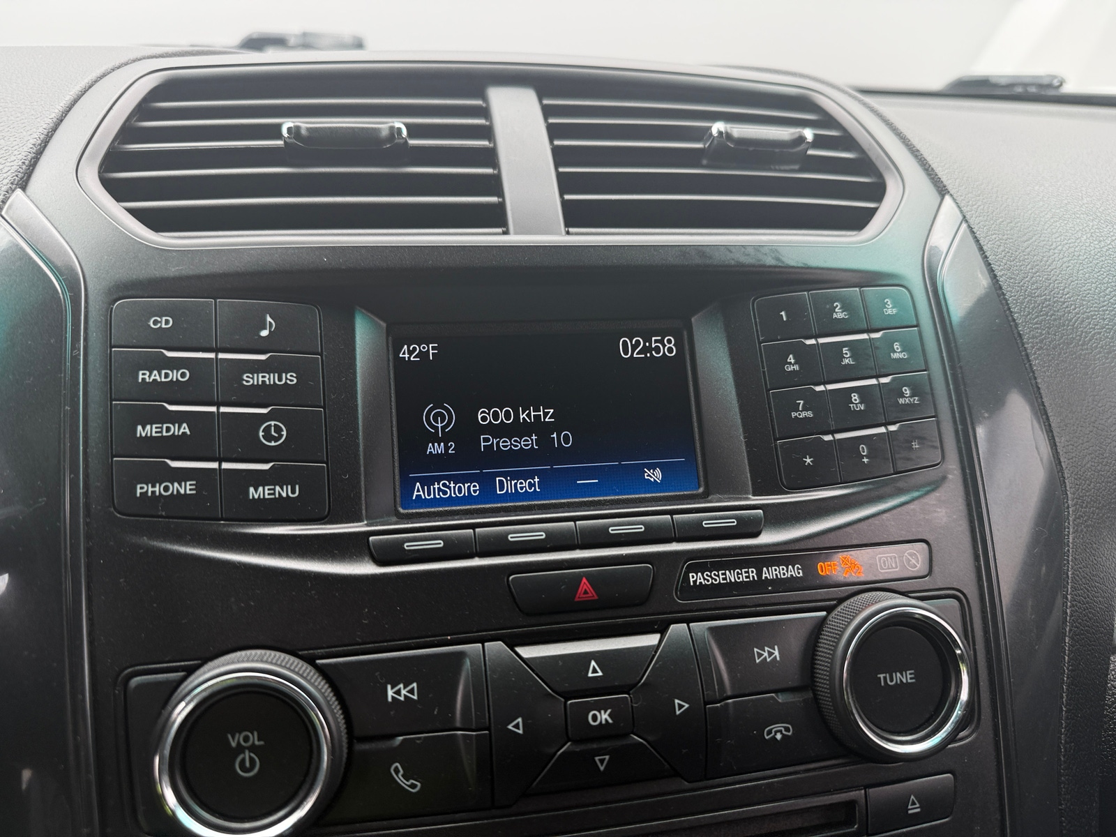 Thumbnail: 2016 Ford Explorer - 4